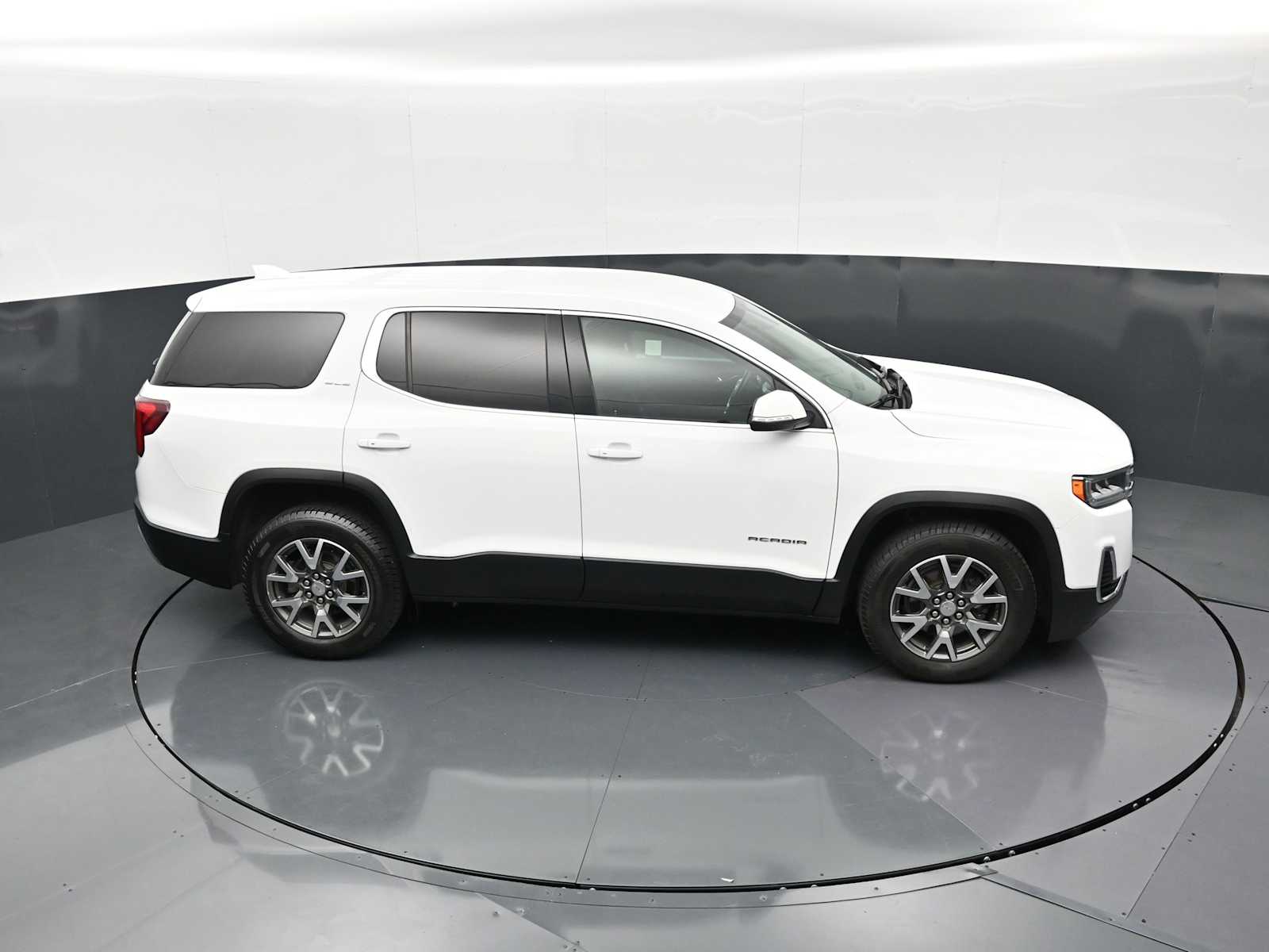 Thumbnail: 2020 GMC Acadia - 21