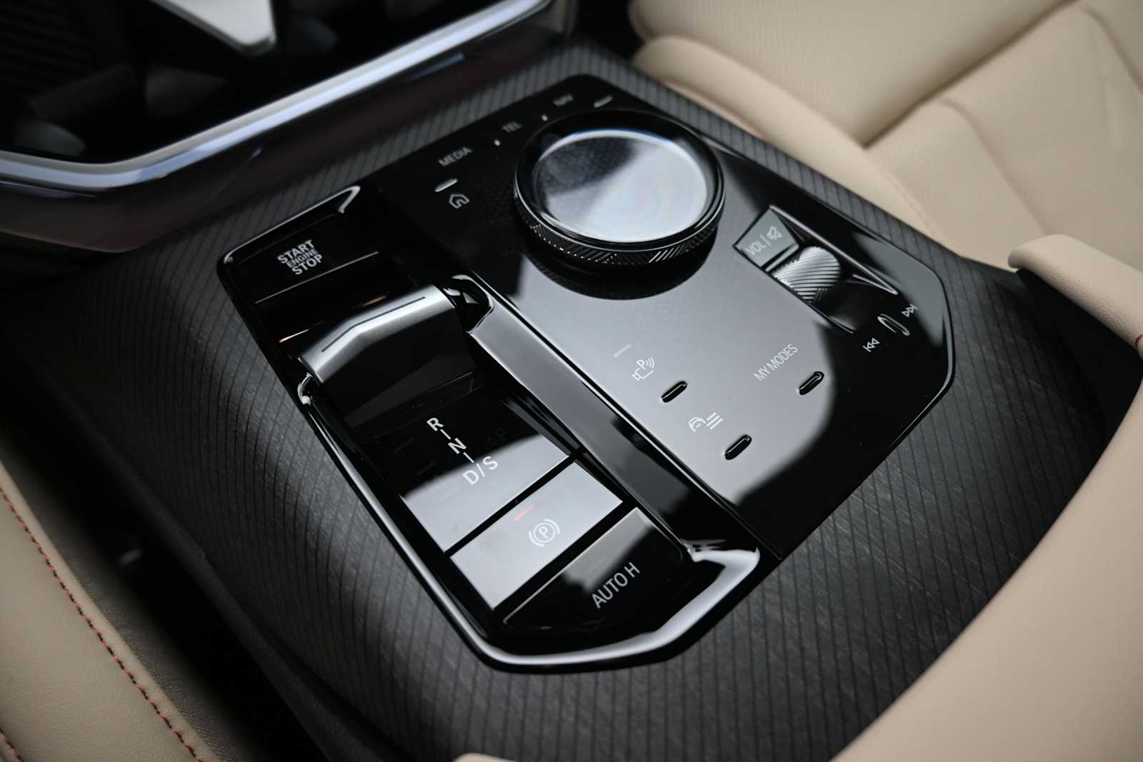 Thumbnail: 2026 BMW X3 - 12