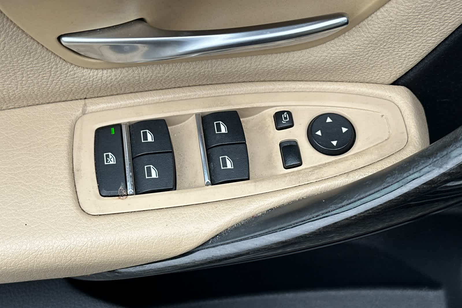 Thumbnail: 2017 BMW 3 Series - 13