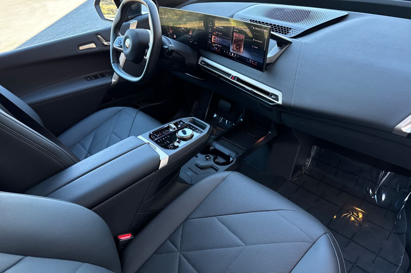 Thumbnail: 2025 BMW iX - 19