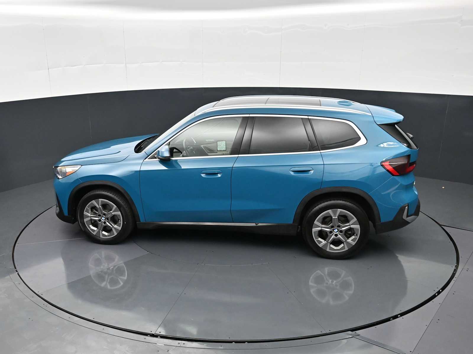 2023 BMW X1 28i - Photo 23