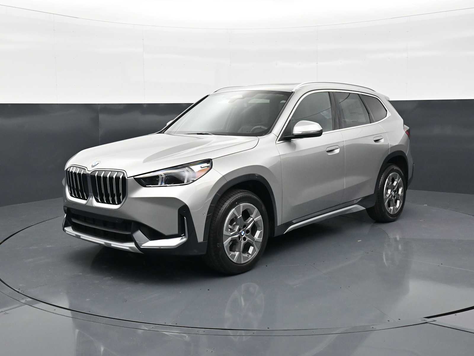 2026 BMW X1 xDrive28i's photo