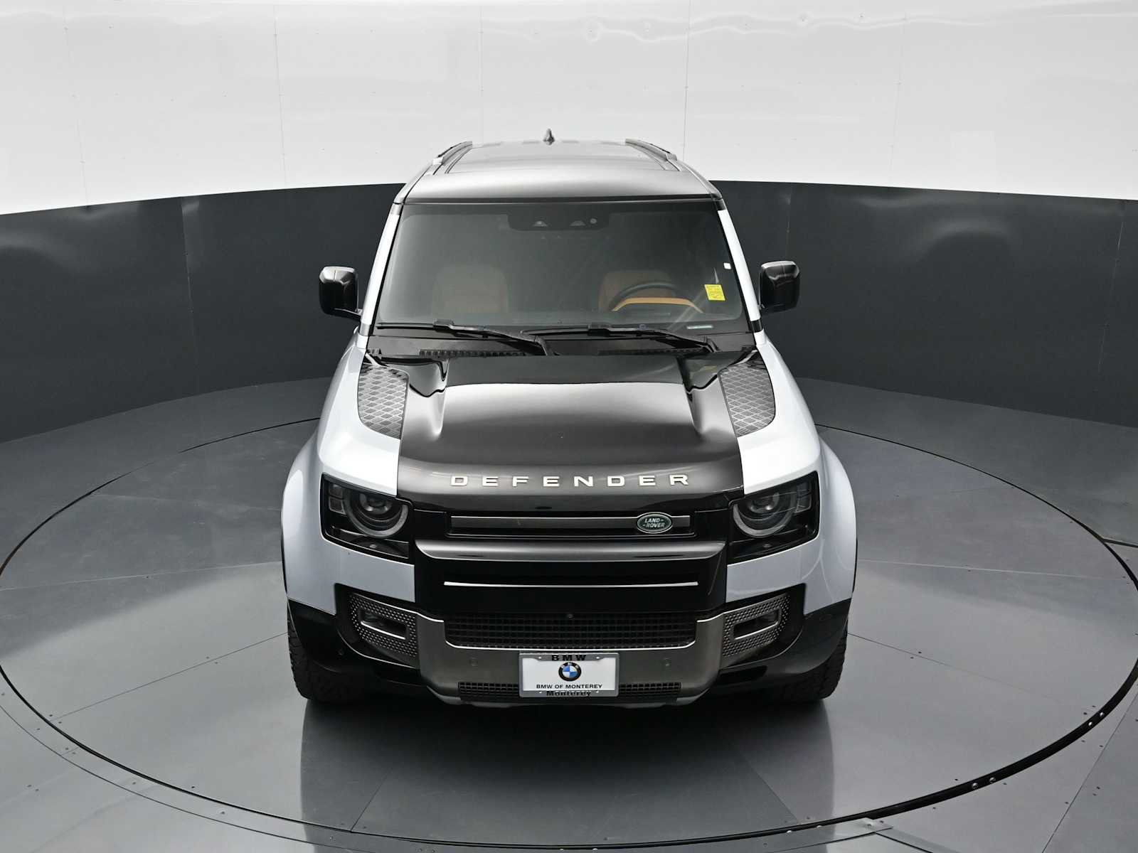 Thumbnail: 2022 Land Rover Defender - 15