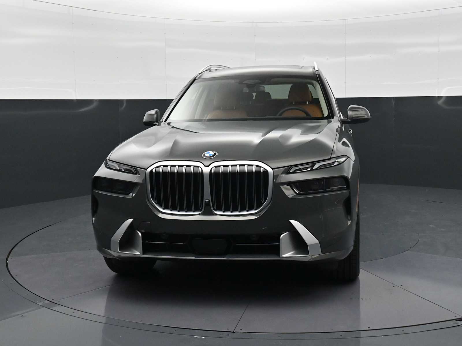 Thumbnail: 2027 BMW X7 - 2