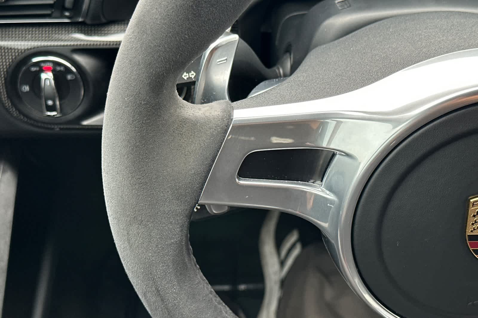 Thumbnail: 2016 Porsche 911 - 22