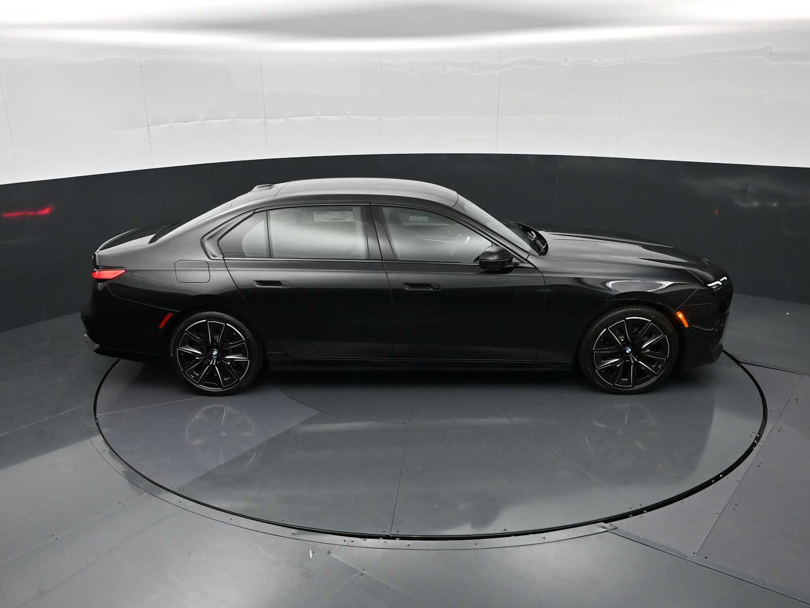 Thumbnail: 2026 BMW 7 Series - 20