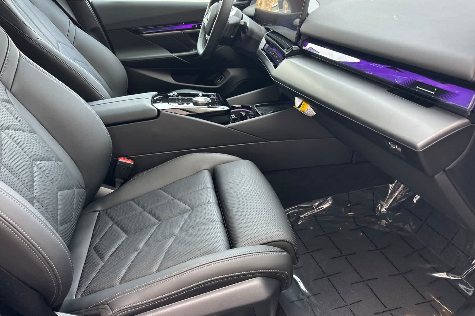 Thumbnail: 2024 BMW i5 - 16