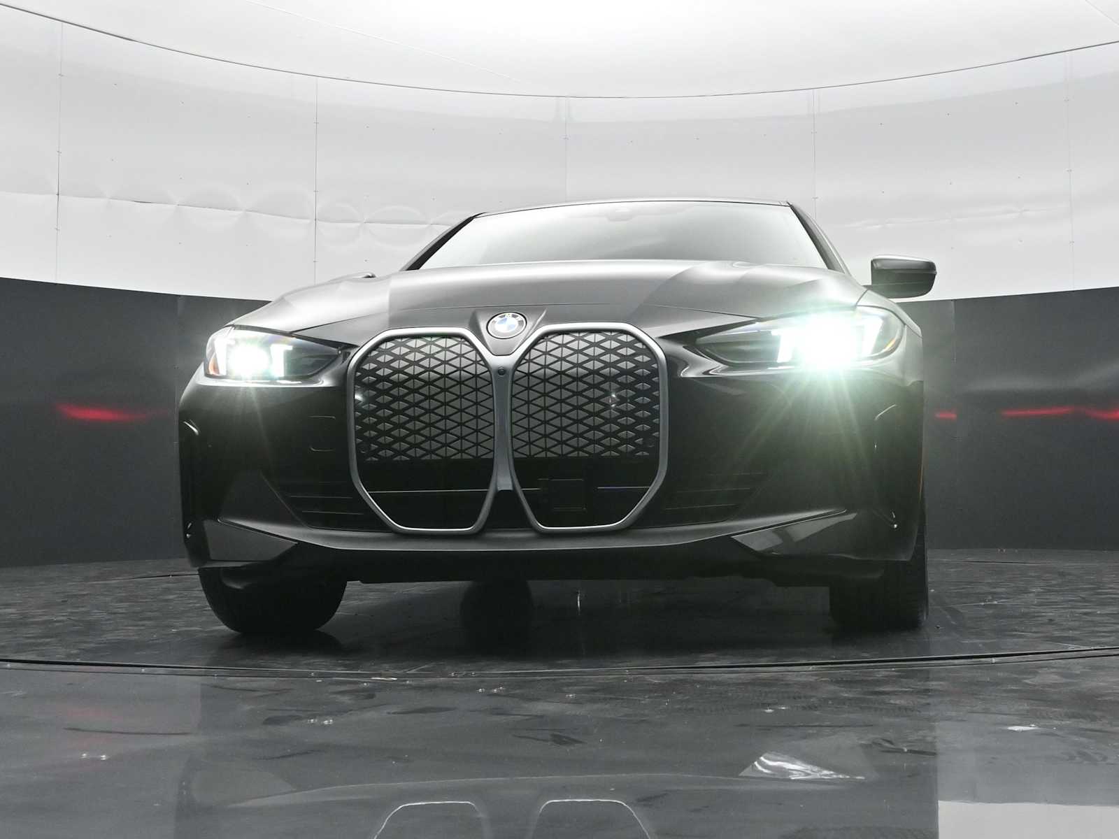 Thumbnail: 2026 BMW i4 - 26