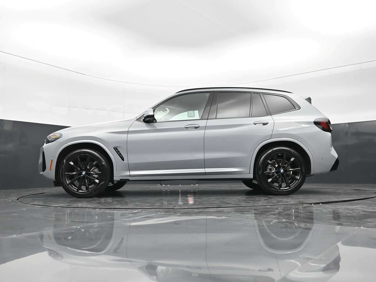 Thumbnail: 2023 BMW X3 - 31