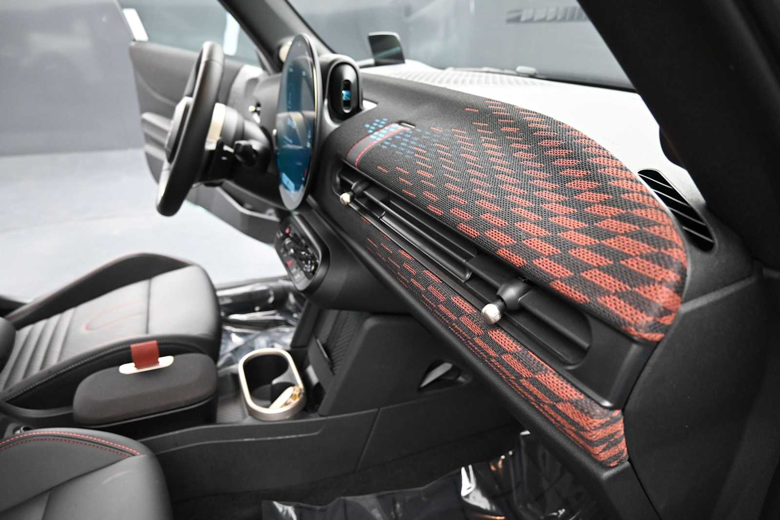 Thumbnail: 2025 MINI Cooper Convertible - 15