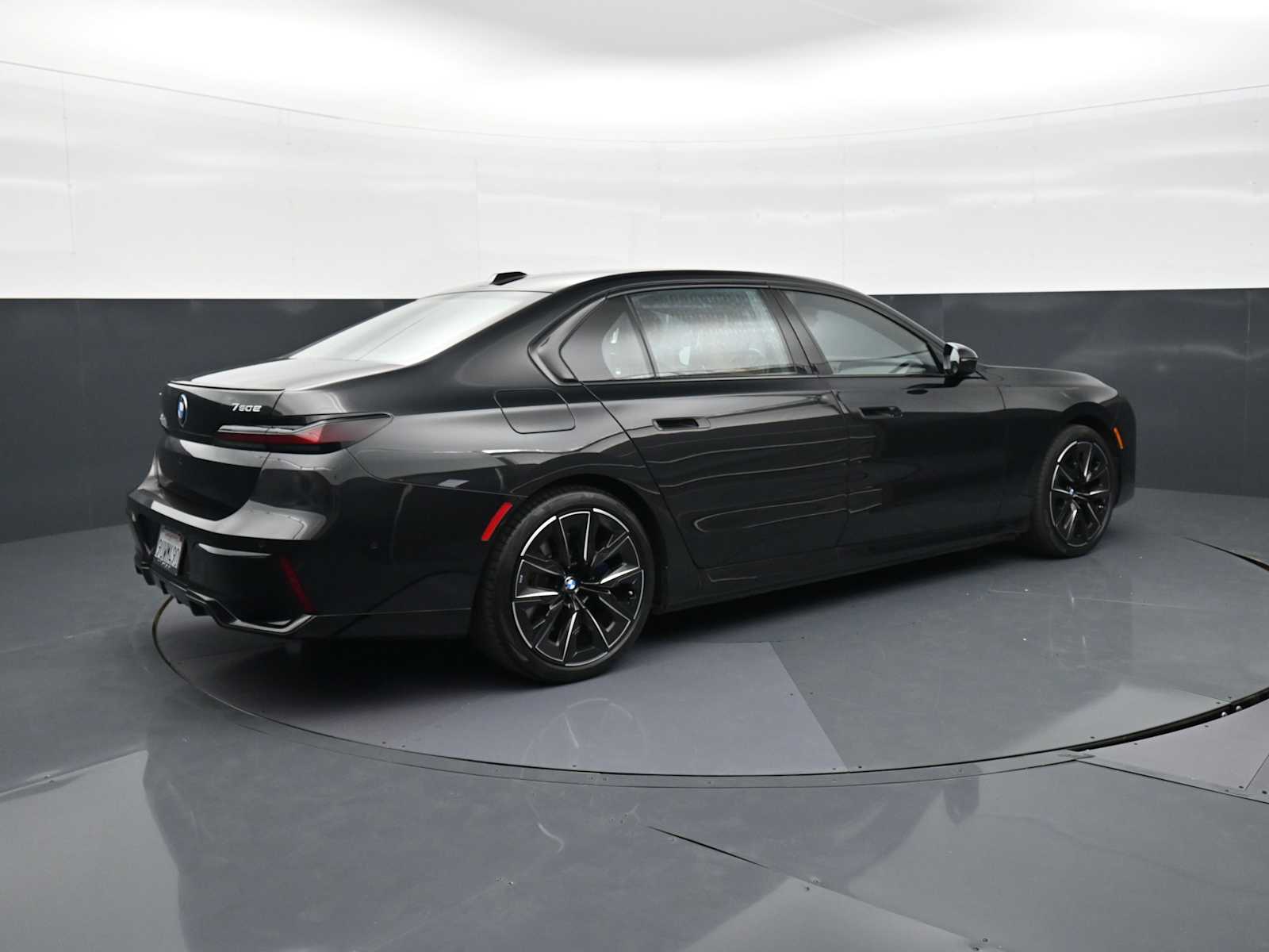 Thumbnail: 2025 BMW 7 Series - 5