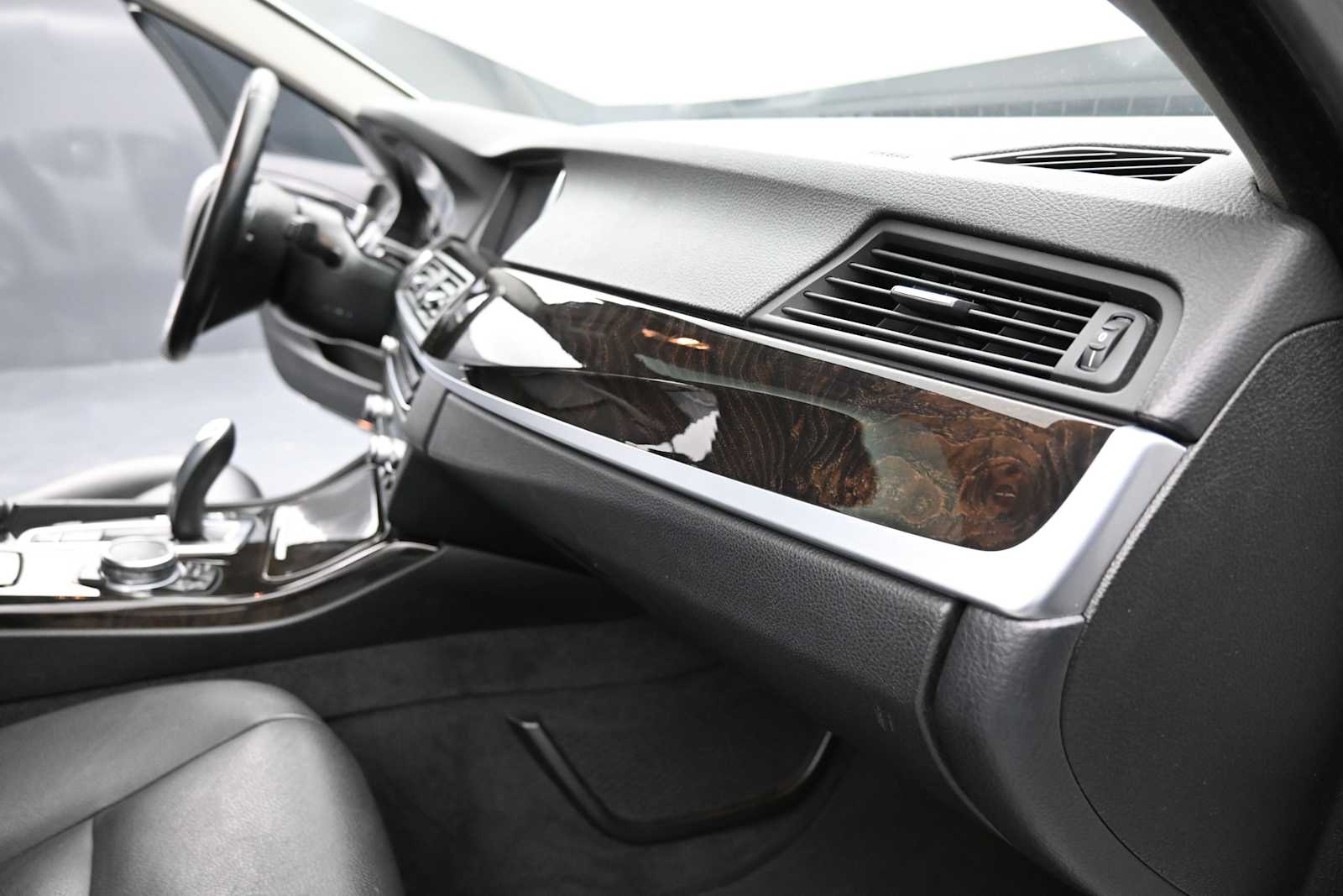 Thumbnail: 2015 BMW 5 Series - 16