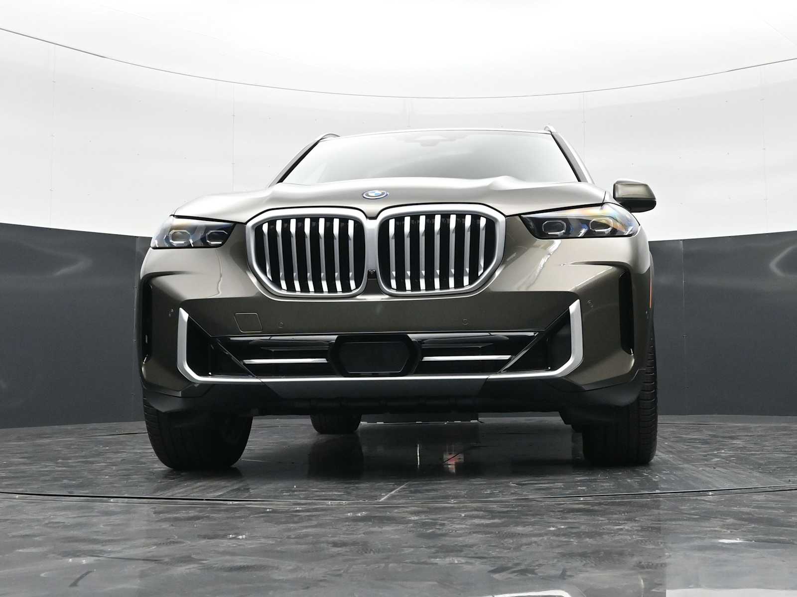 Thumbnail: 2026 BMW X5 - 26