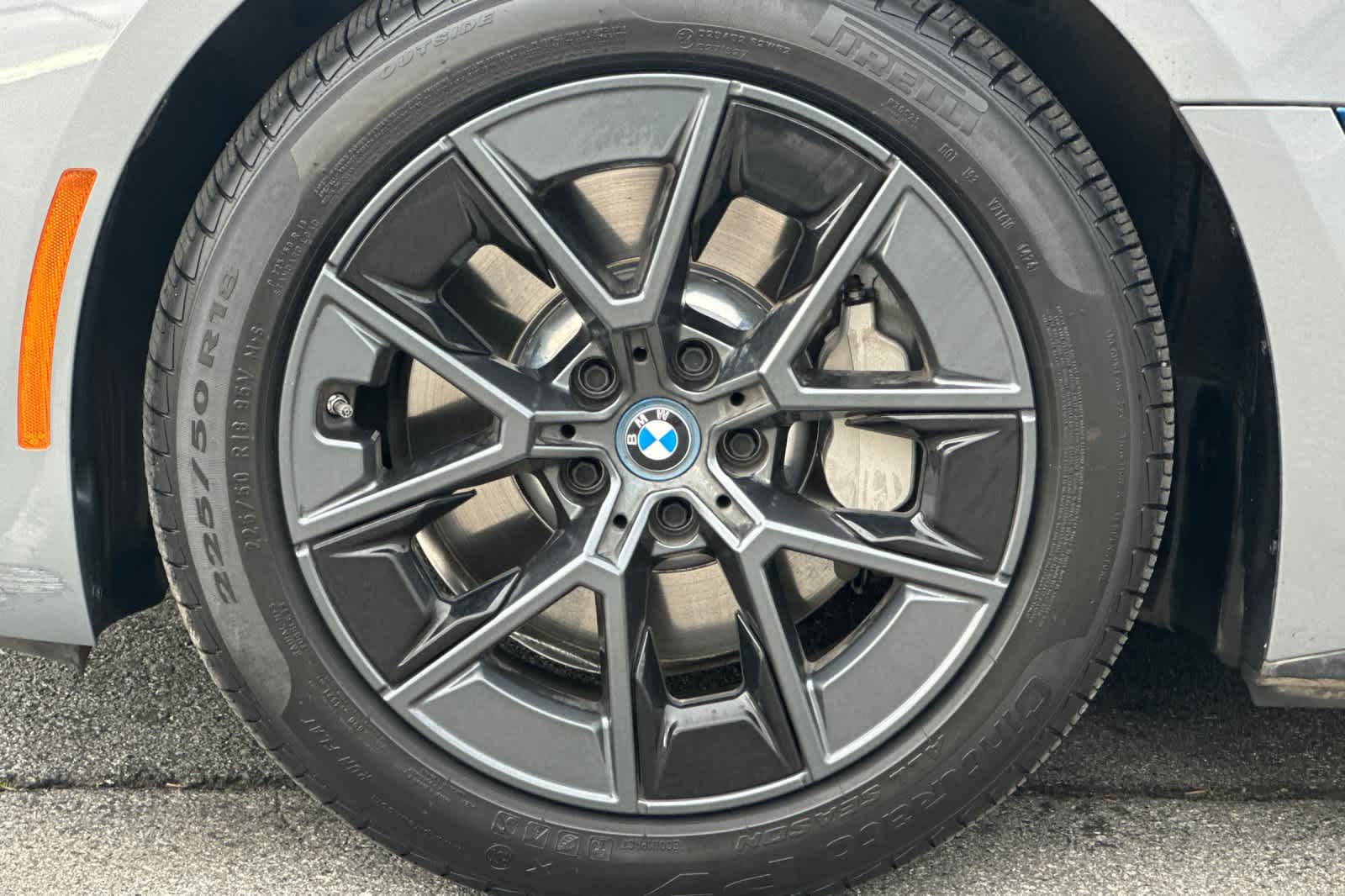 Thumbnail: 2023 BMW i4 - 31