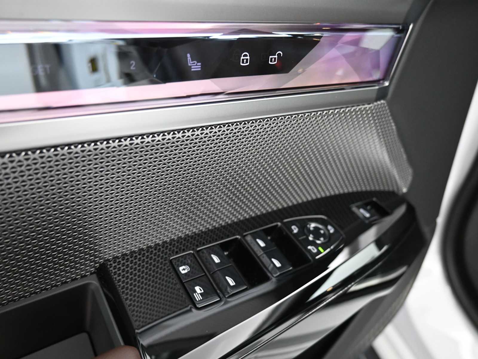 Thumbnail: 2025 BMW 7 Series - 9