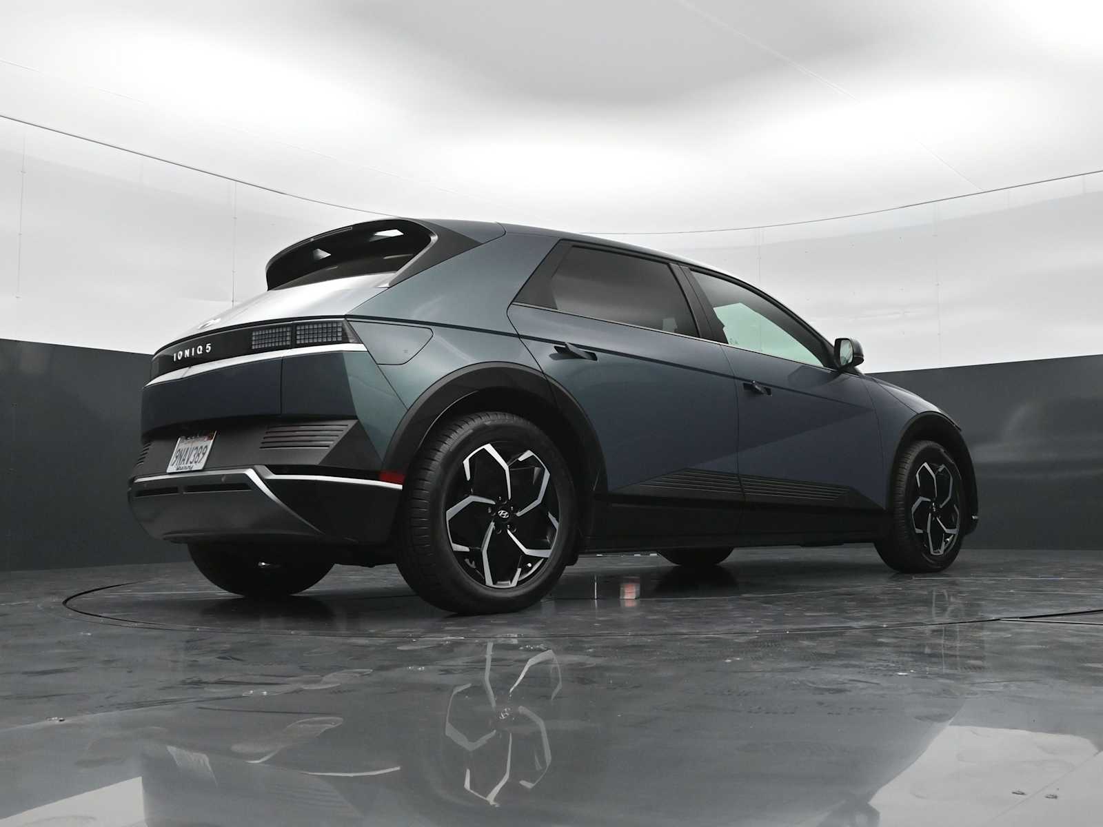 2024 Hyundai IONIQ 5 SE - Photo 33