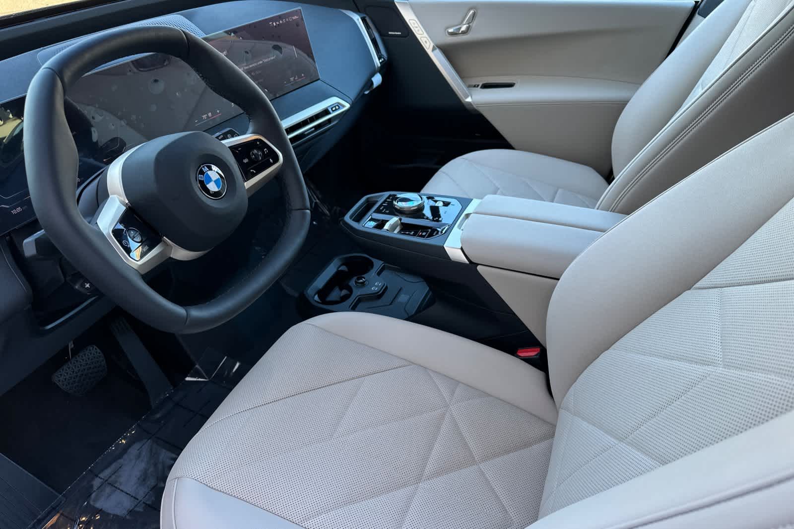 Thumbnail: 2026 BMW iX - 12