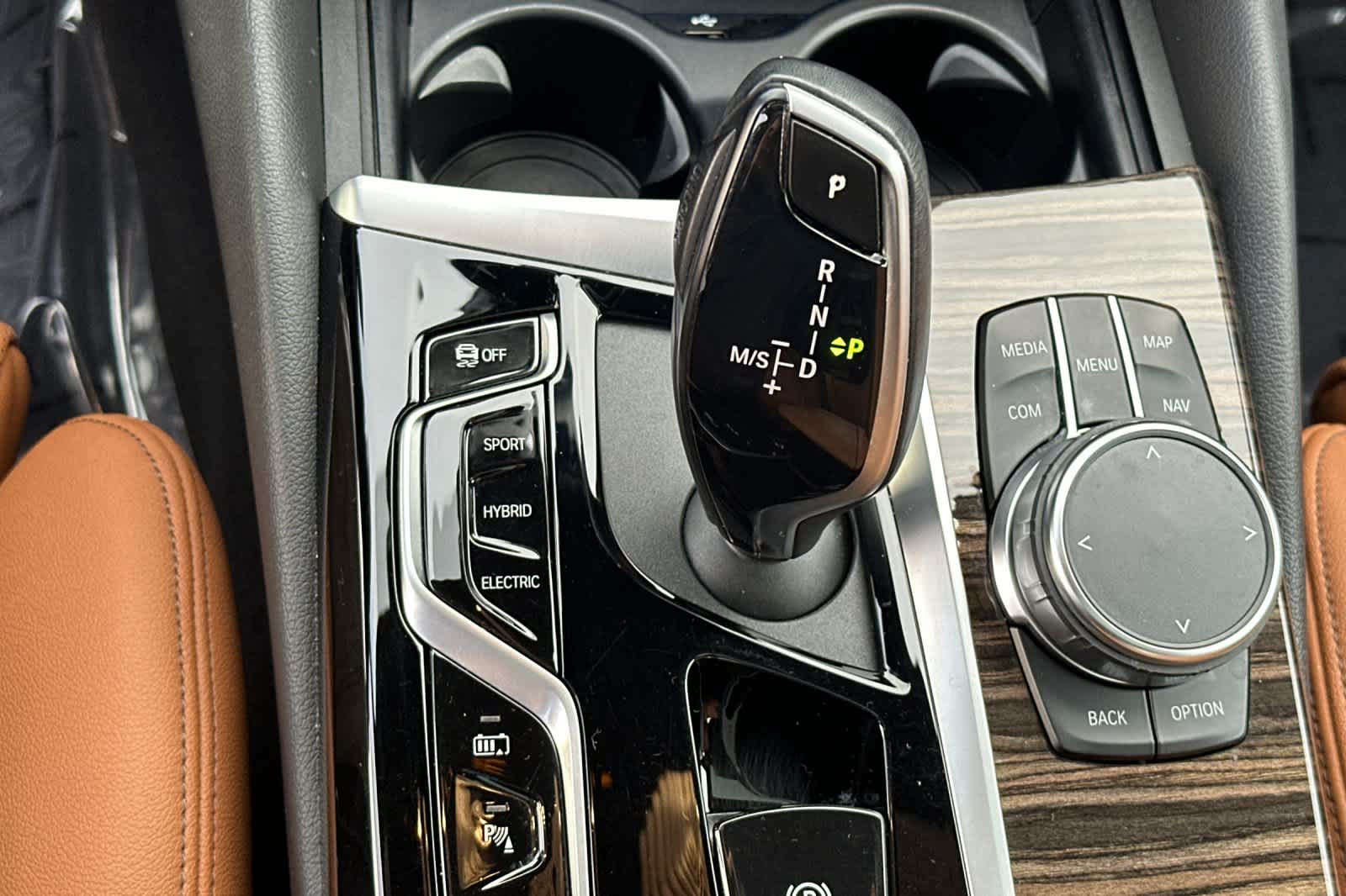 Thumbnail: 2023 BMW 5 Series - 23