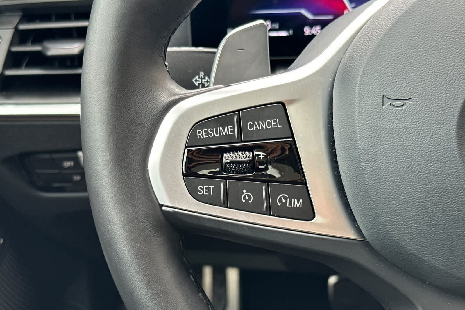 Thumbnail: 2024 BMW 3 Series - 26