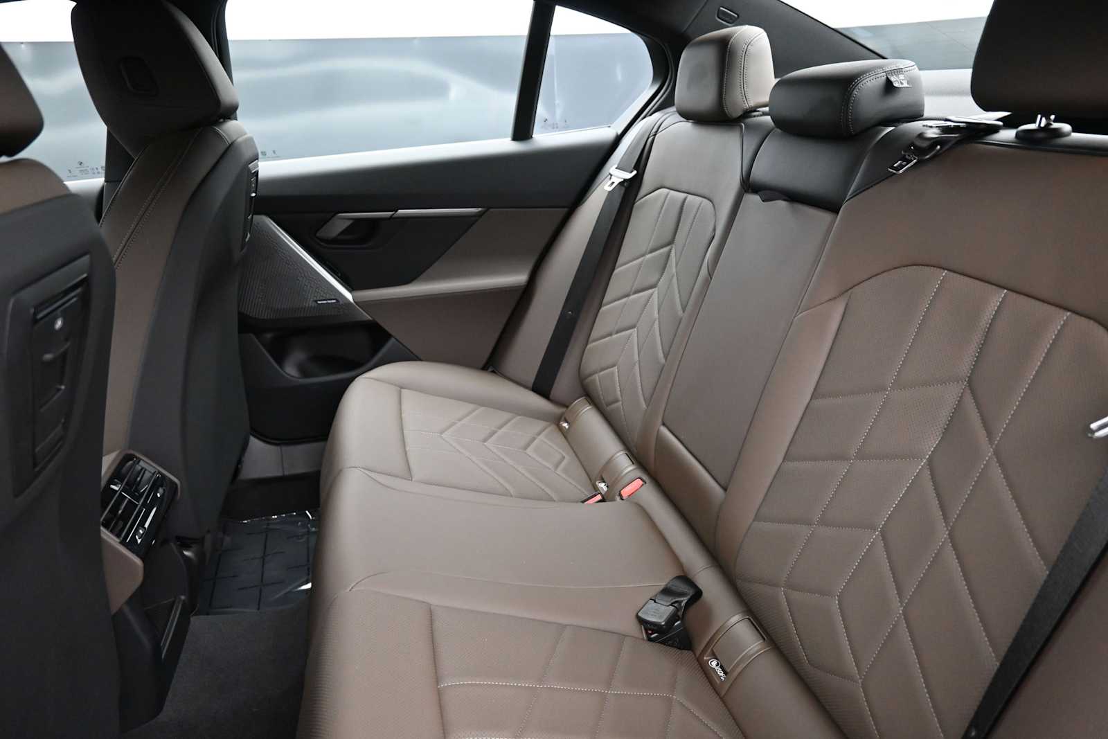 2026 BMW 5 Series 530i - Photo 14