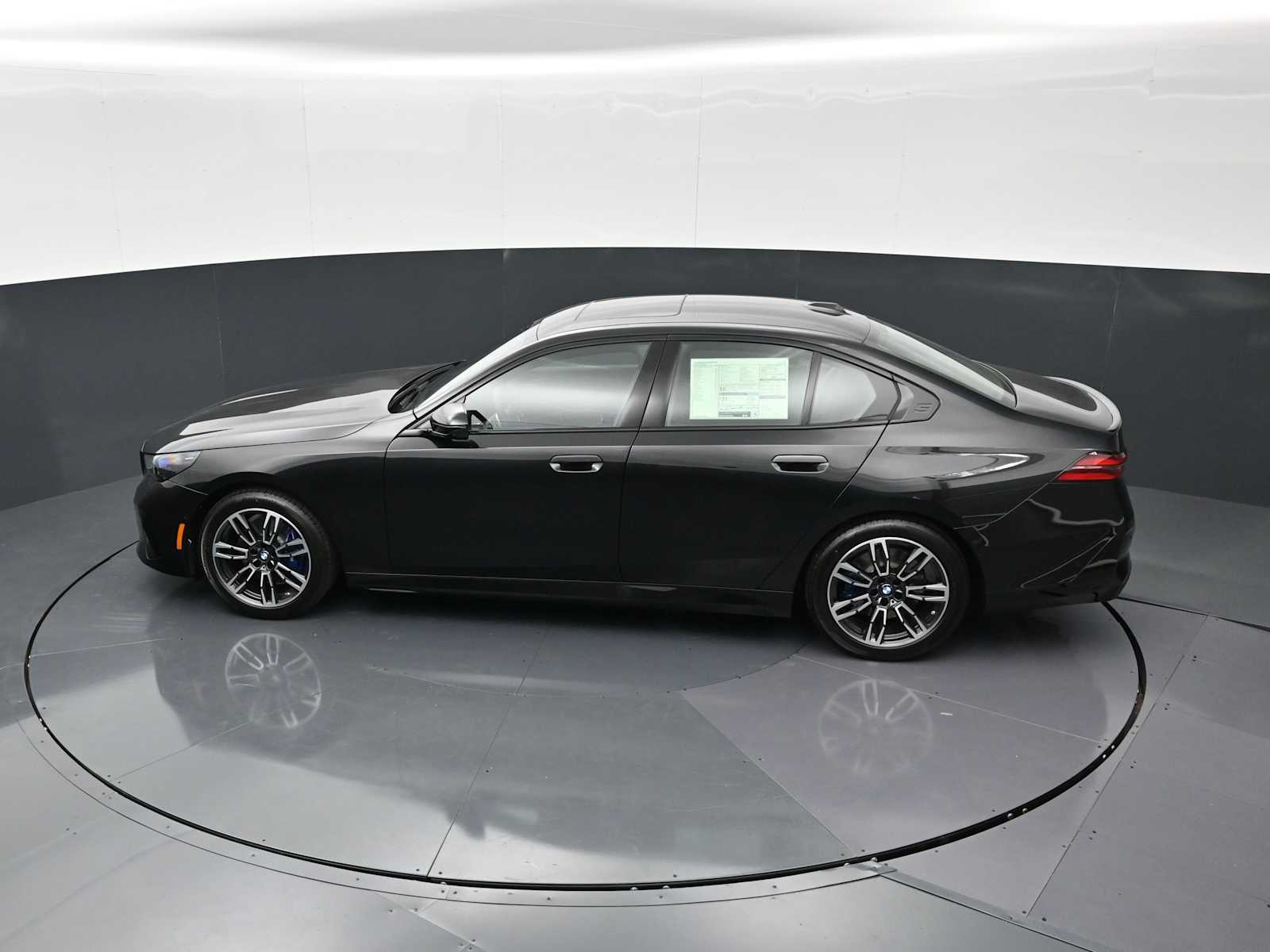Thumbnail: 2026 BMW 5 Series - 24