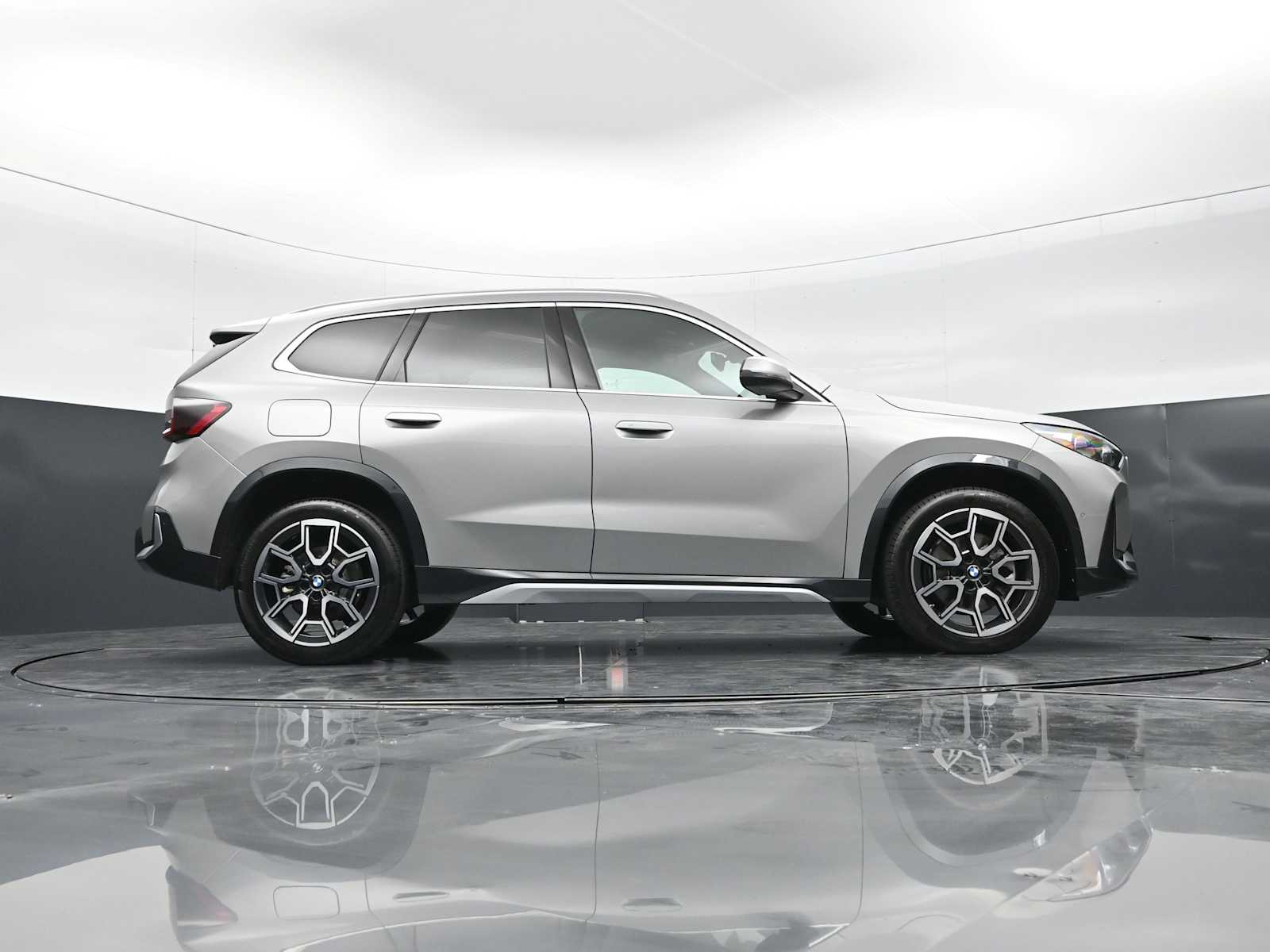 Thumbnail: 2026 BMW X1 - 27