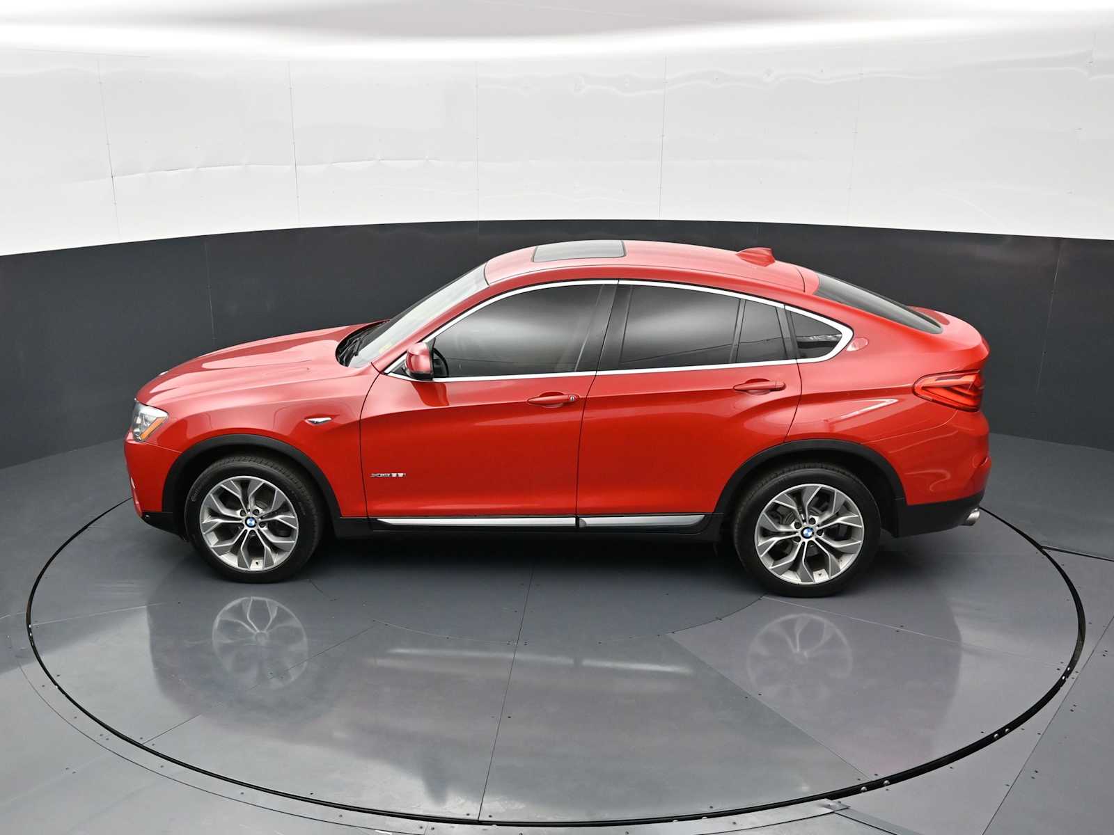 Thumbnail: 2016 BMW X4 - 17