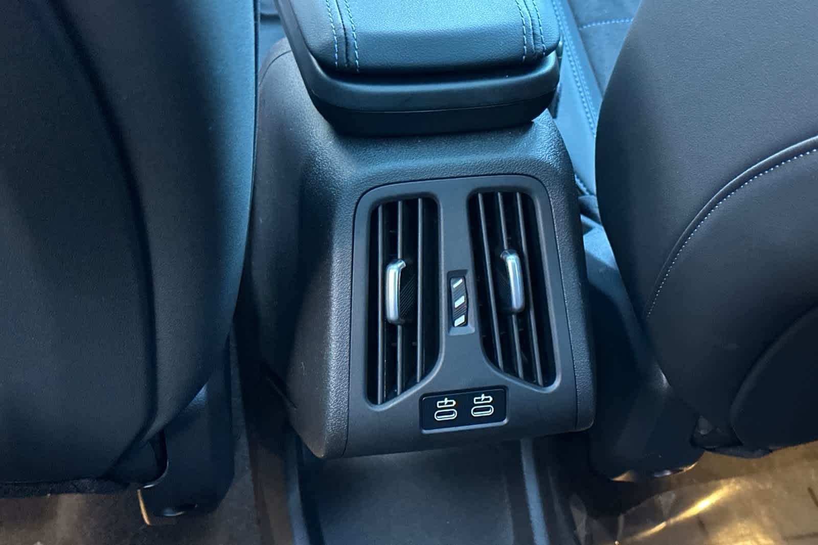 Thumbnail: 2025 BMW X1 - 14