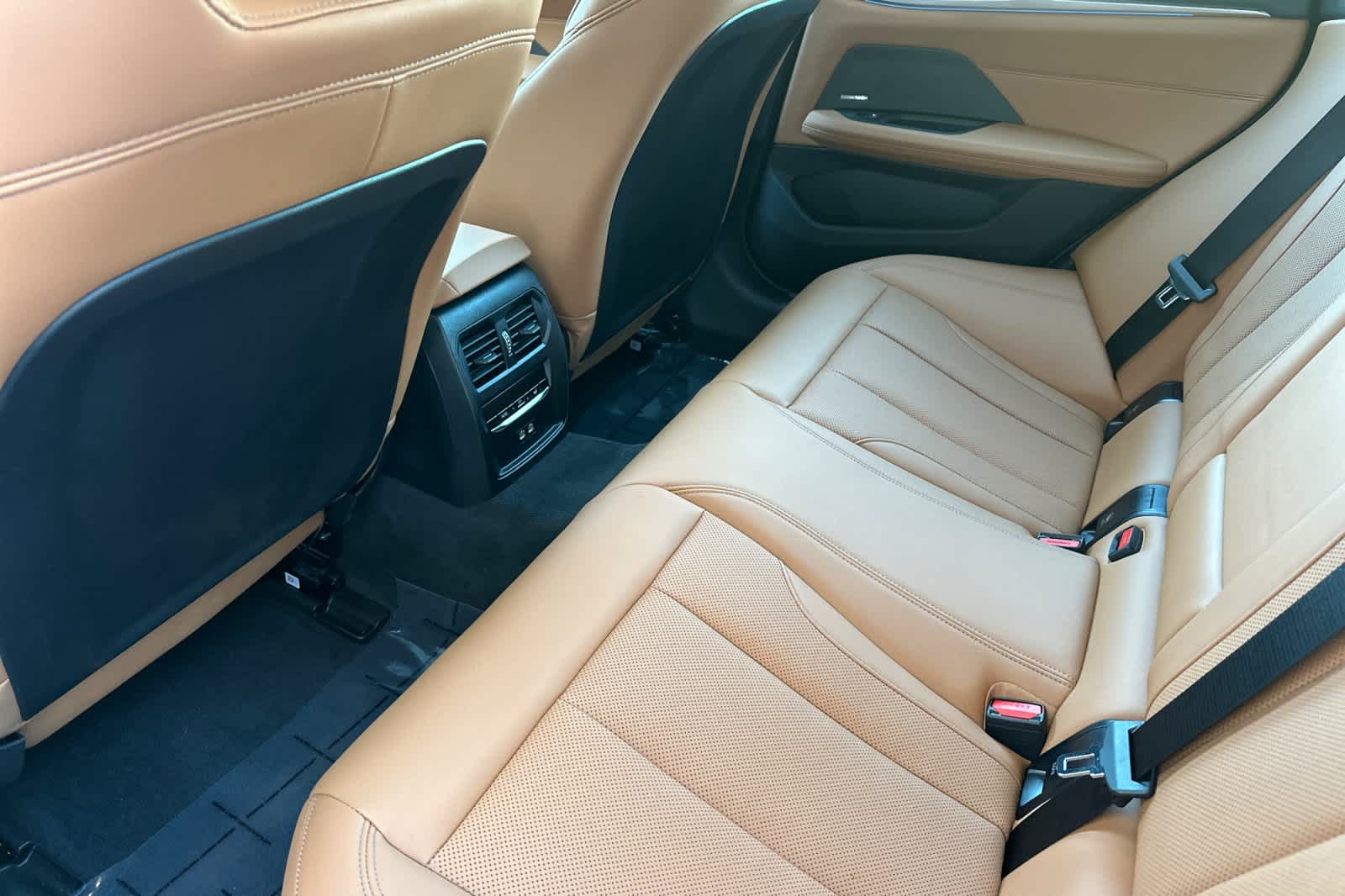 Thumbnail: 2025 BMW i4 - 4