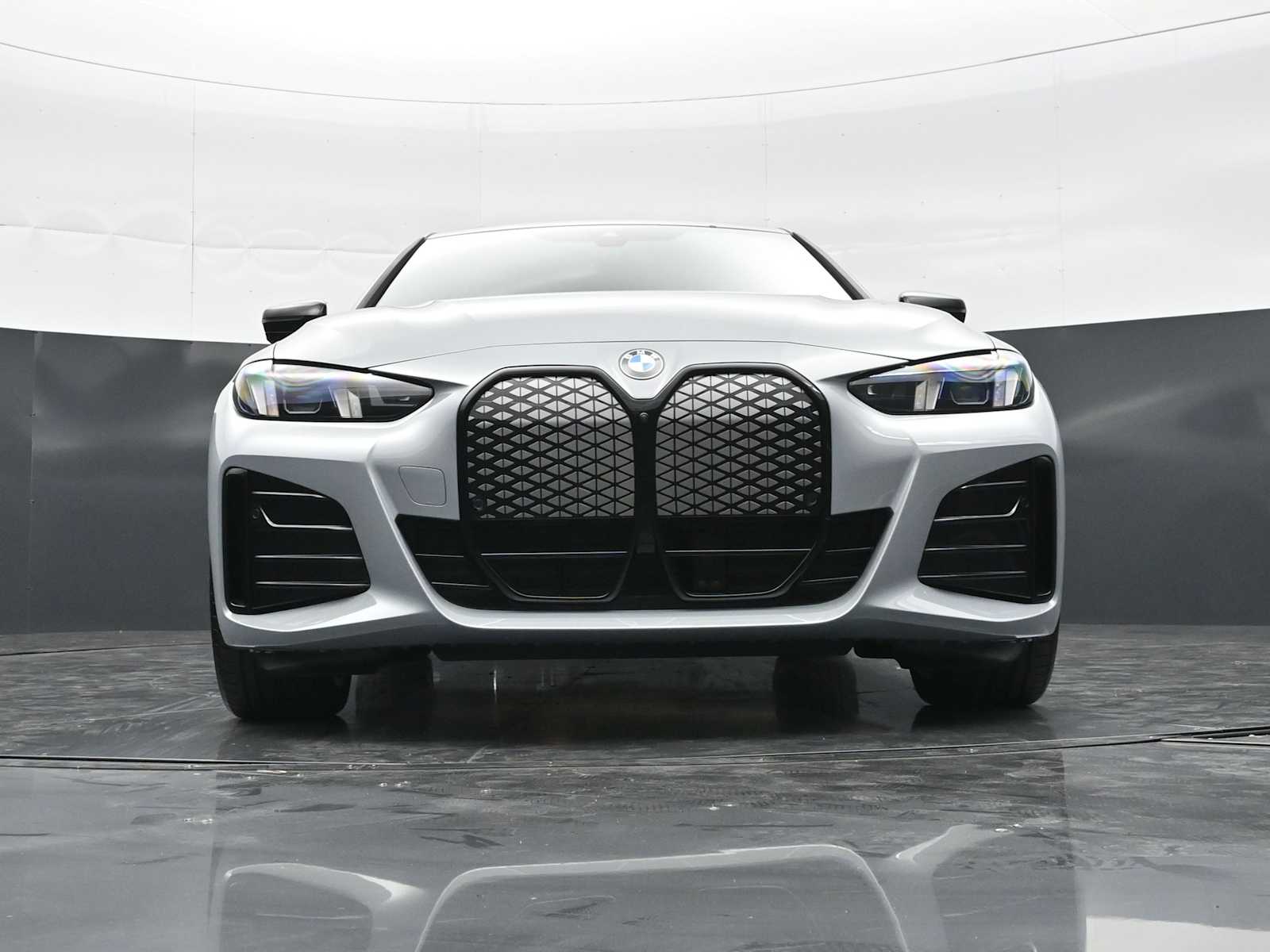 Thumbnail: 2026 BMW i4 - 26