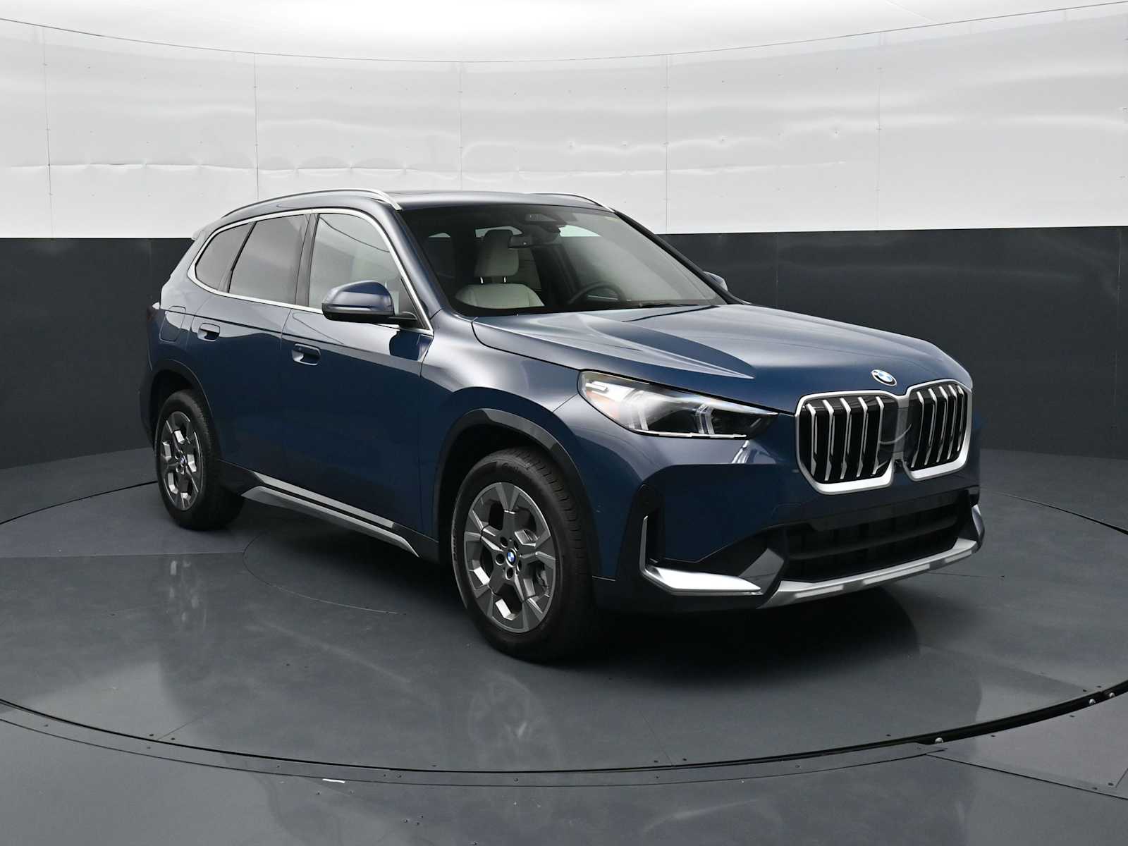 Thumbnail: 2026 BMW X1 - 3
