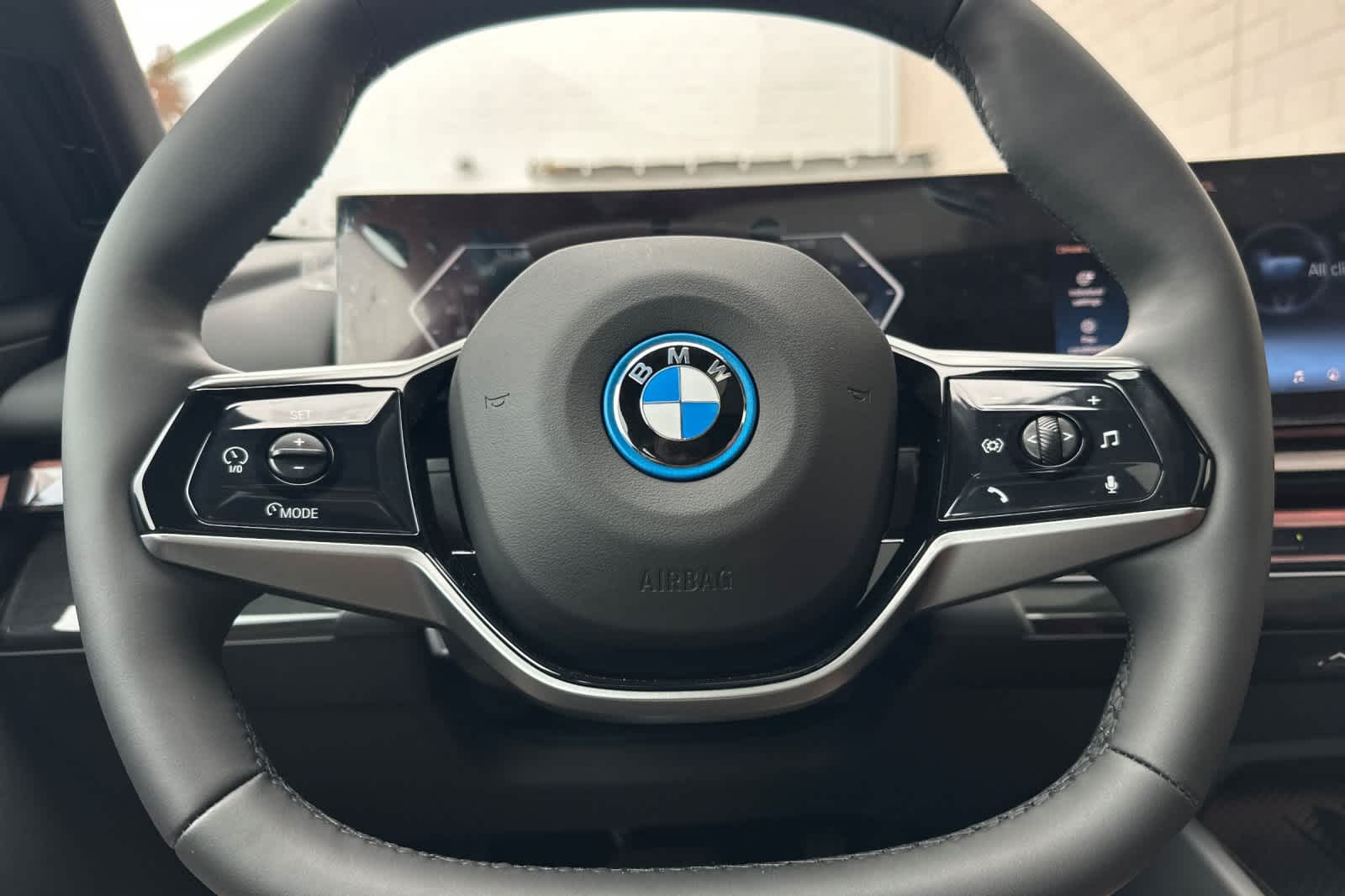 Thumbnail: 2026 BMW i5 - 25