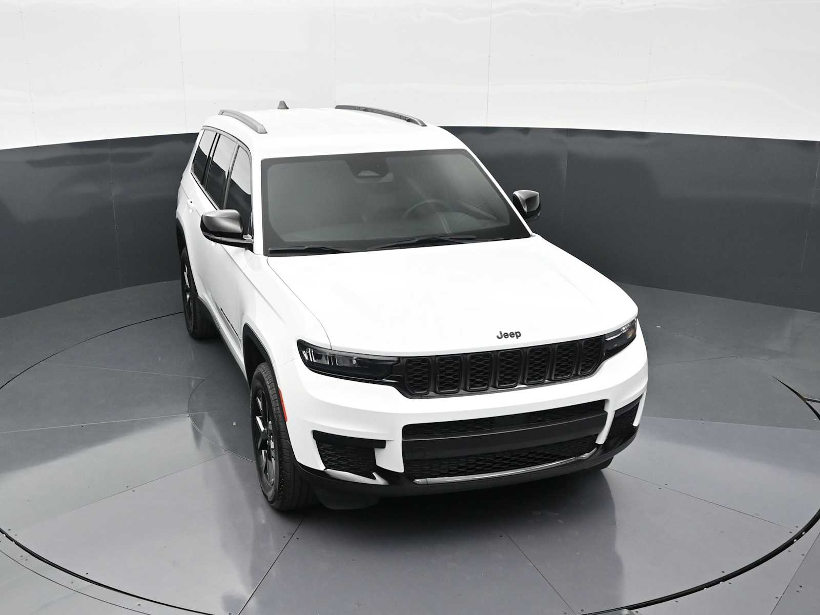 Thumbnail: 2024 Jeep Grand Cherokee L - 20
