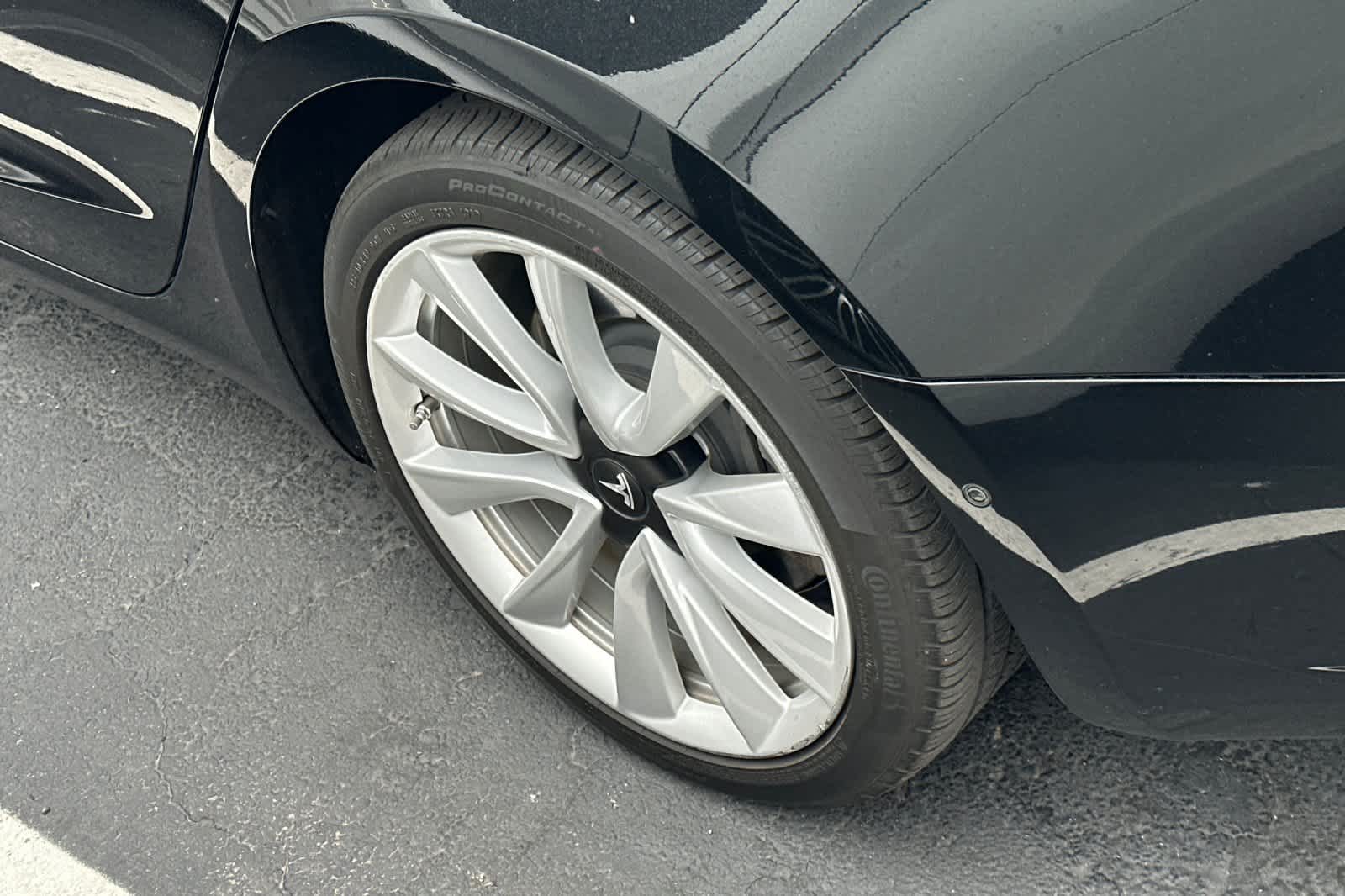 Thumbnail: 2019 Tesla Model 3 - 15