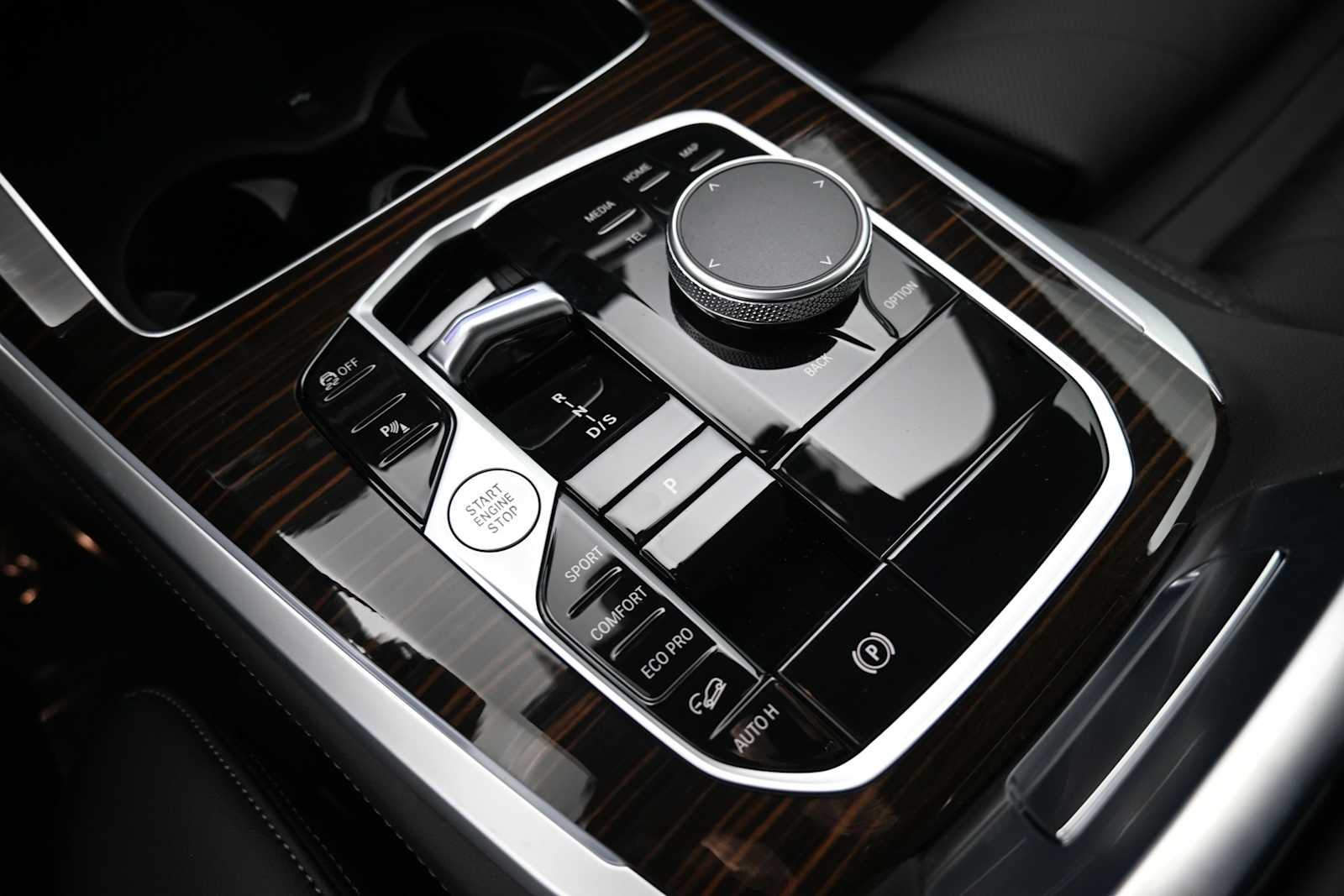 Thumbnail: 2026 BMW X5 - 11