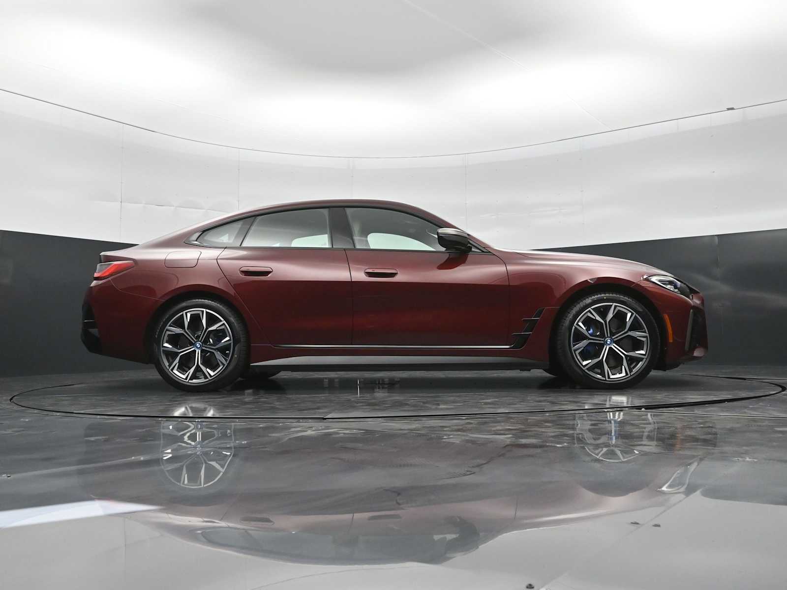 2024 BMW i4 M50 - Photo 36