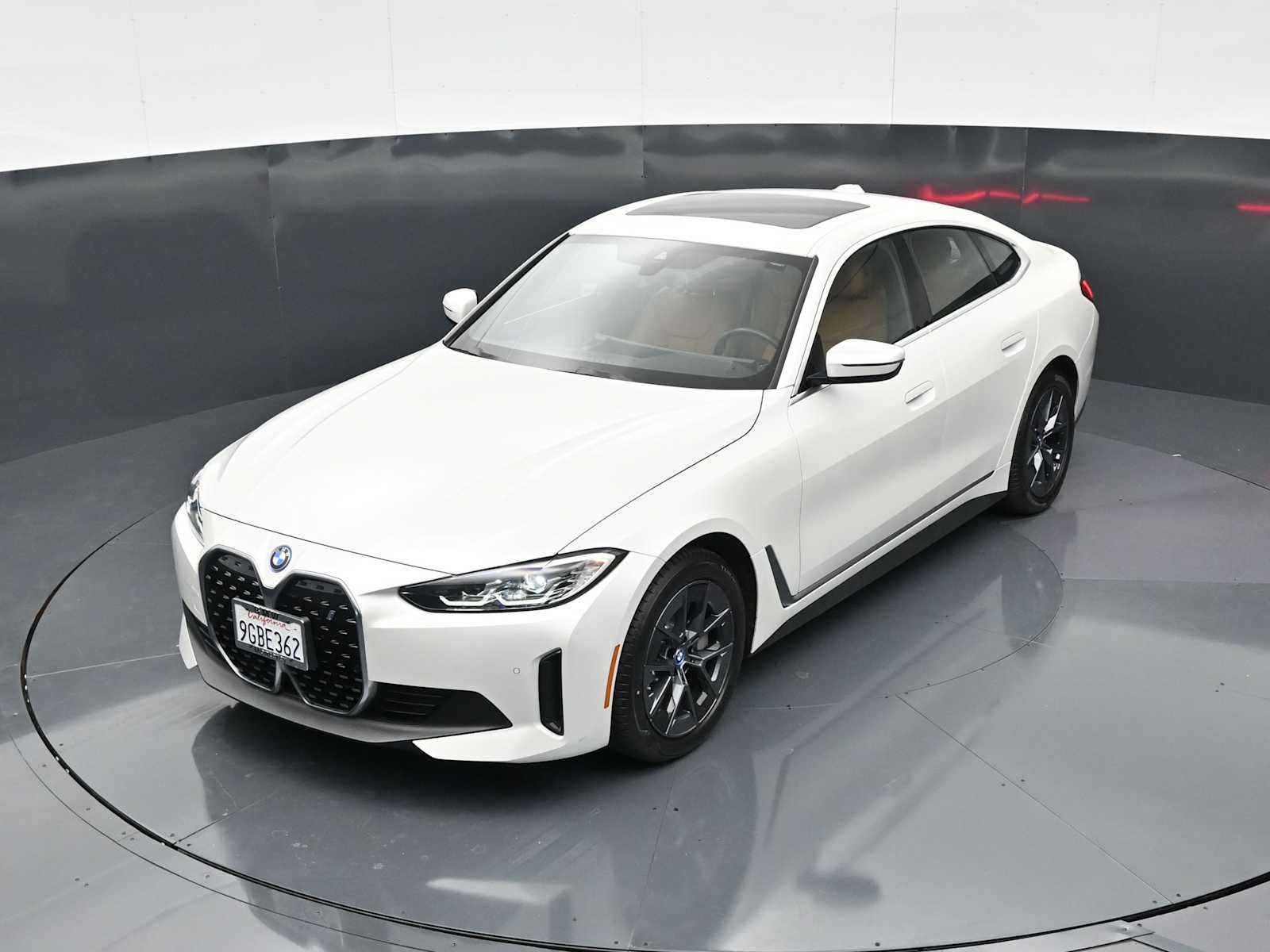 Thumbnail: 2023 BMW i4 - 17