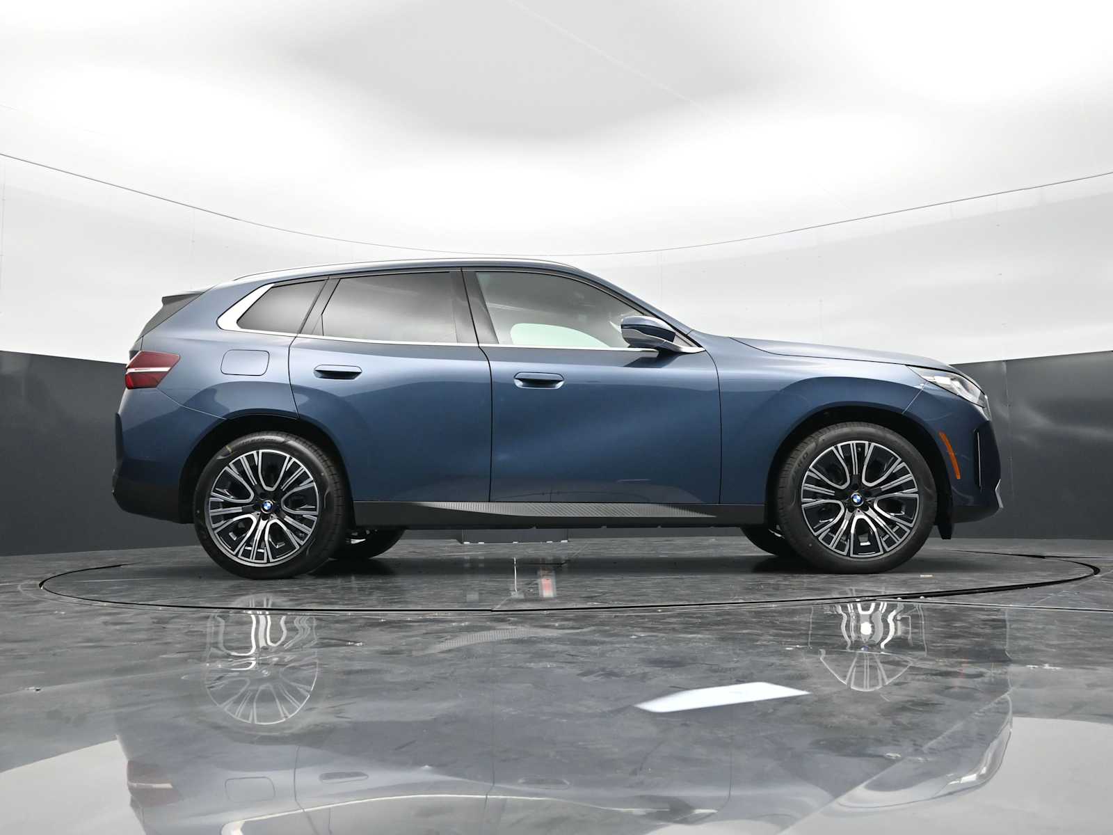 Thumbnail: 2026 BMW X3 - 28