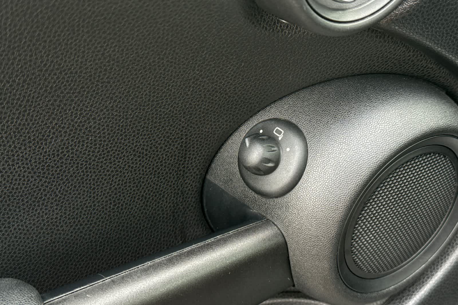Thumbnail: 2013 MINI Cooper Hardtop - 13