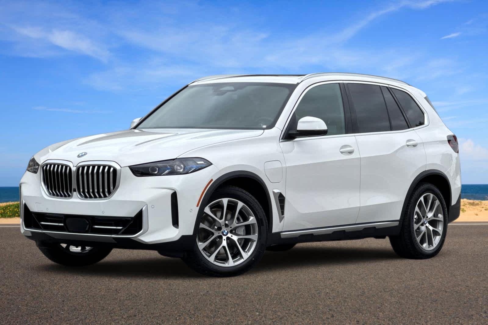2026 BMW X5 50e's photo