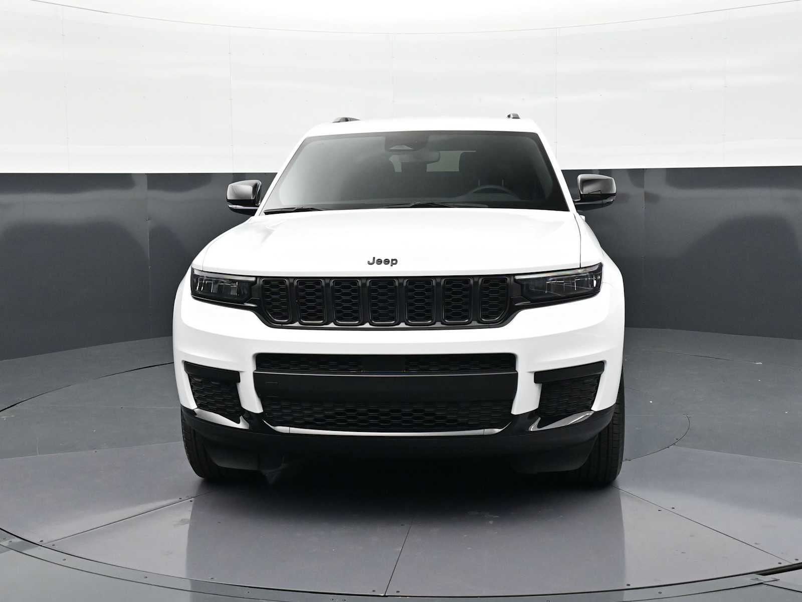 Thumbnail: 2024 Jeep Grand Cherokee L - 2