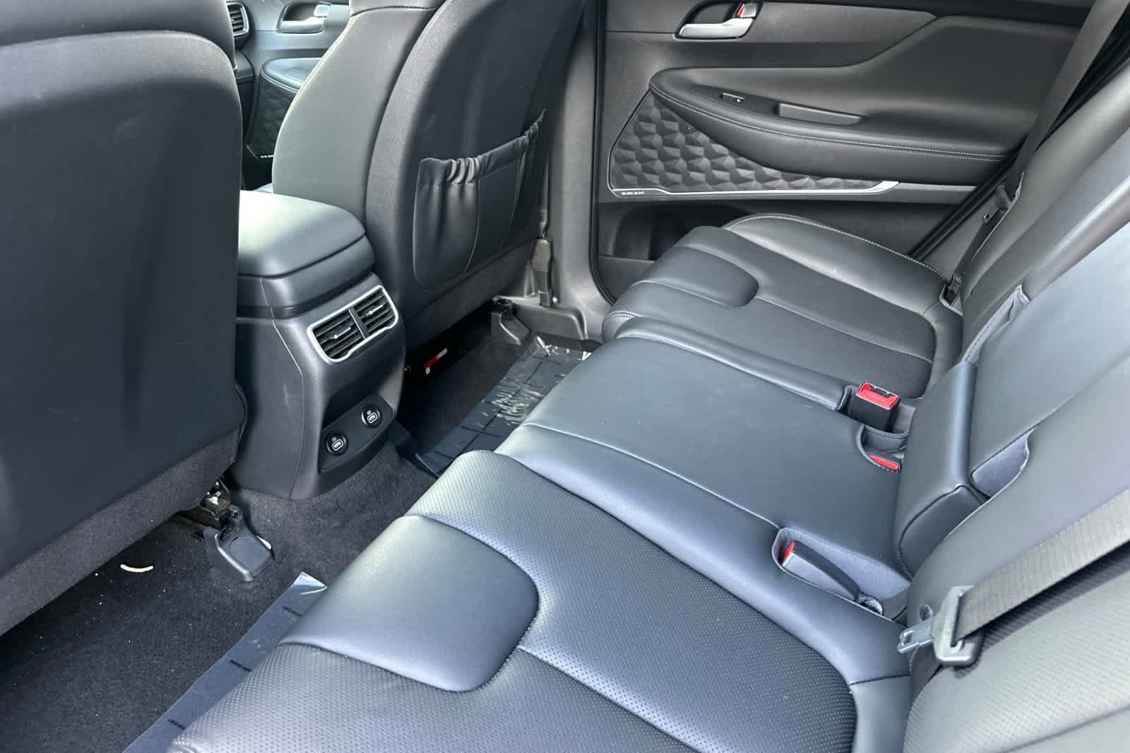 Thumbnail: 2023 Hyundai Santa Fe - 4