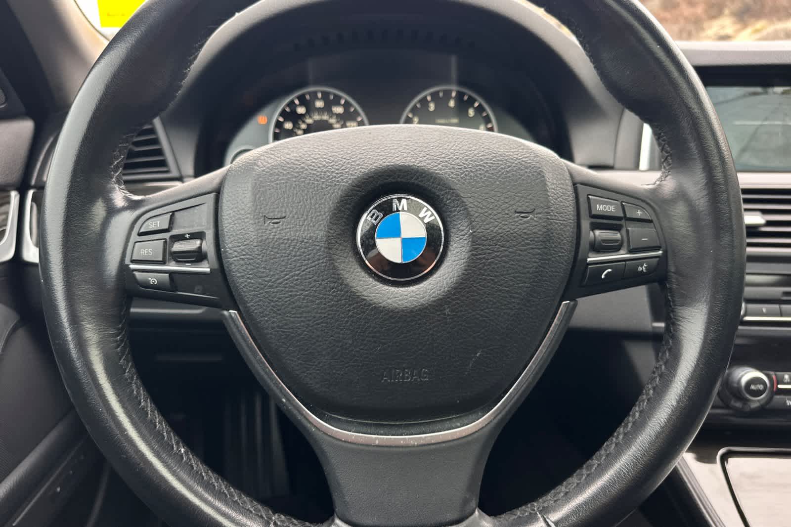 Thumbnail: 2014 BMW 5 Series - 25
