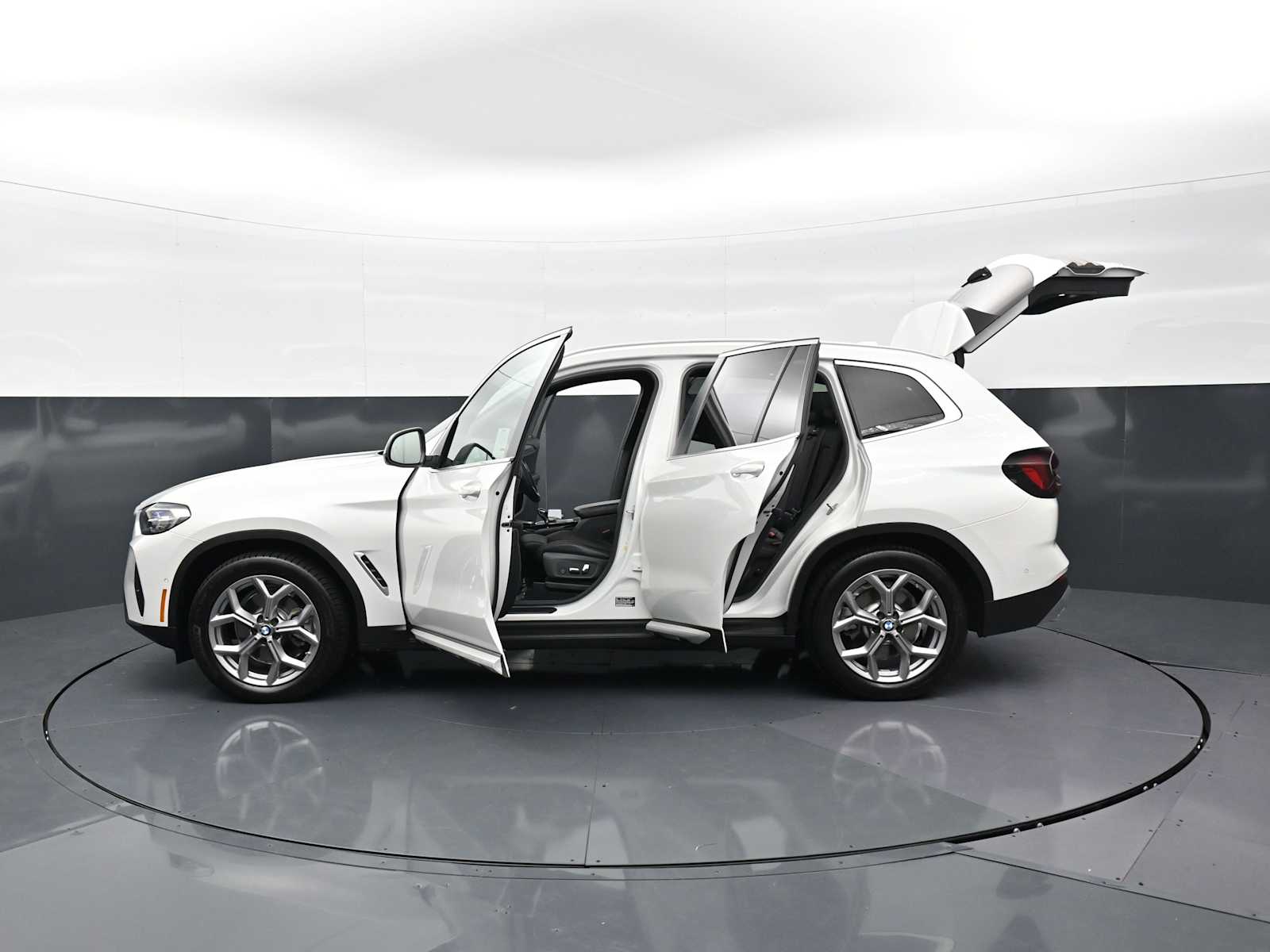 Thumbnail: 2024 BMW X3 - 36