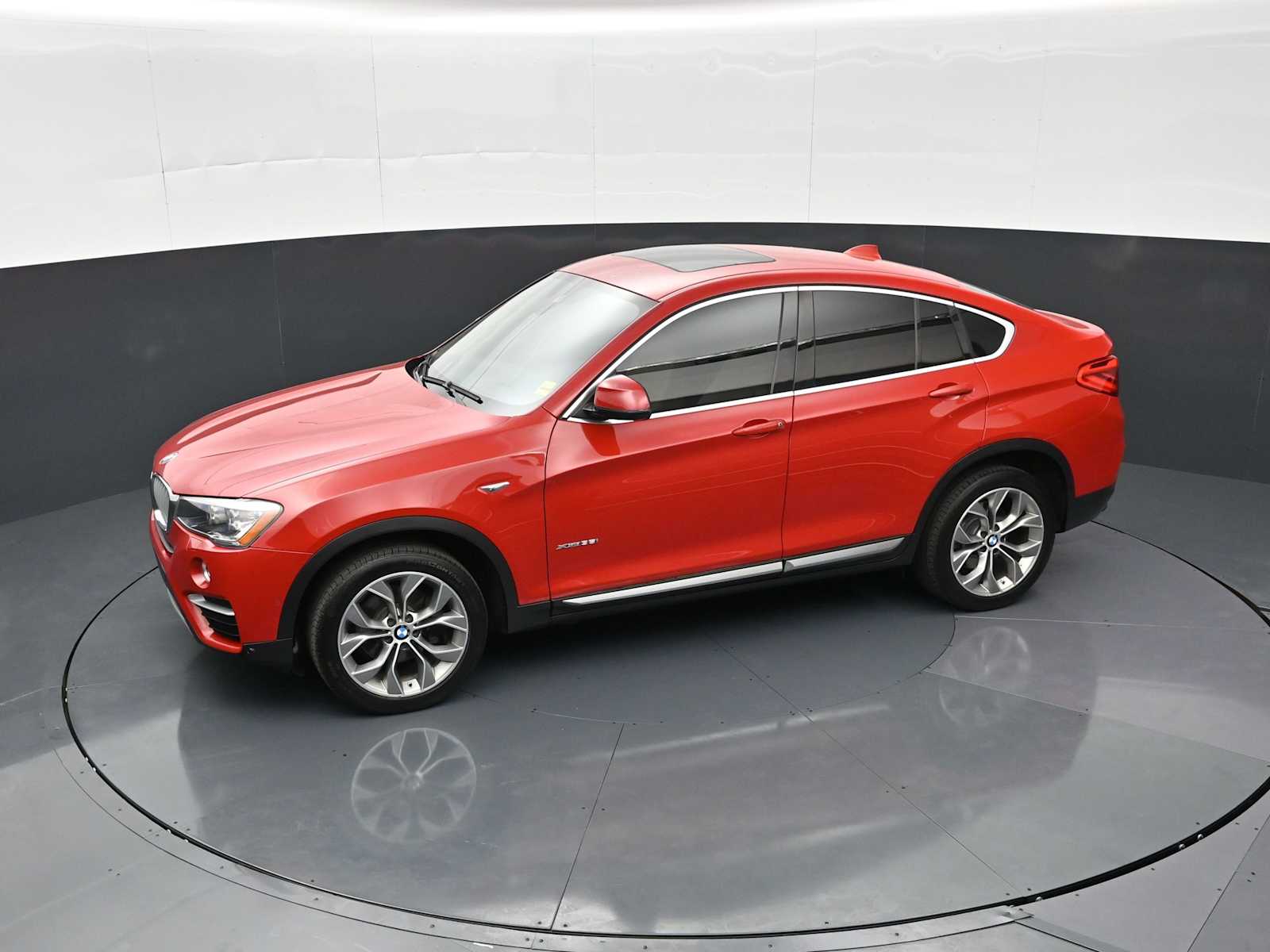 Thumbnail: 2016 BMW X4 - 18
