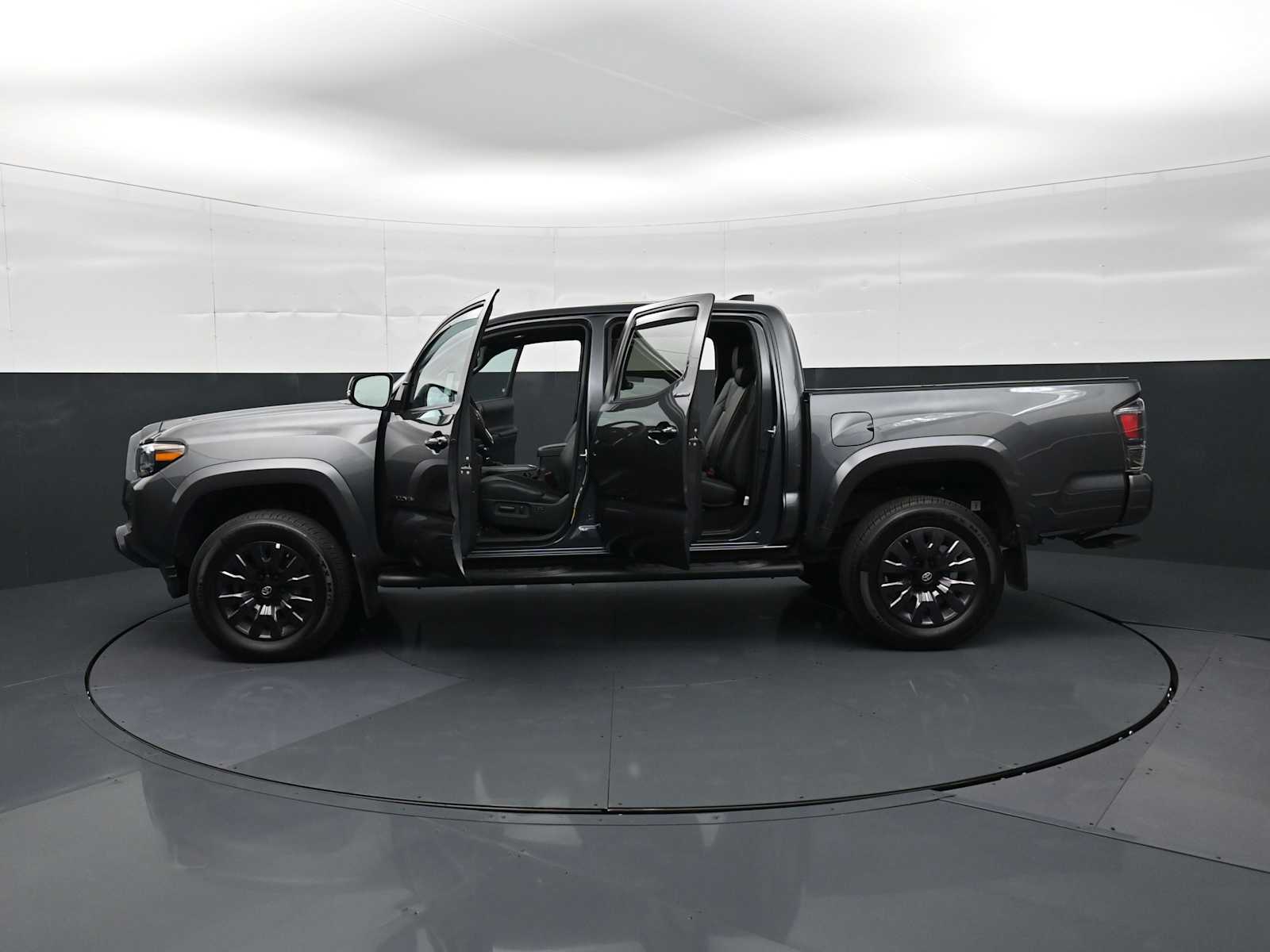 2021 Toyota Tacoma Limited - Photo 35