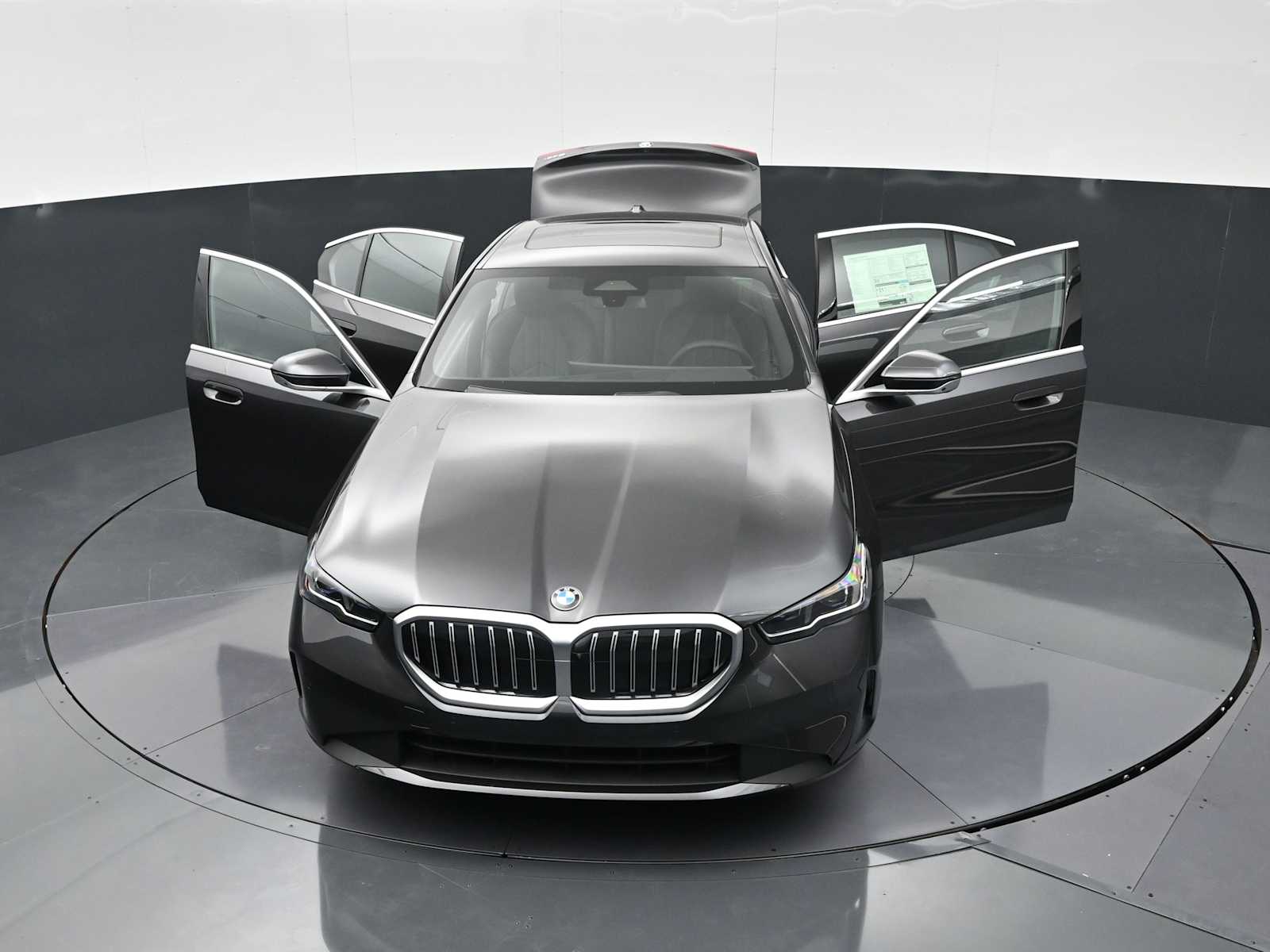 Thumbnail: 2026 BMW 5 Series - 33