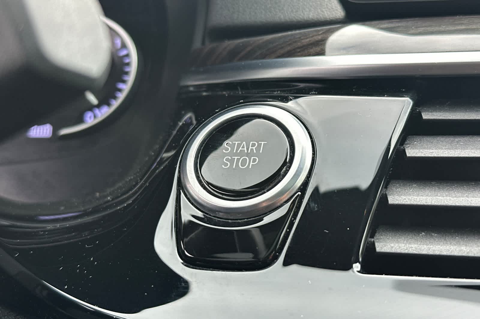 Thumbnail: 2018 BMW 5 Series - 24