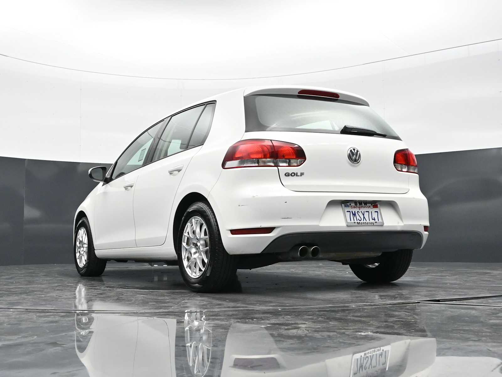 Thumbnail: 2010 Volkswagen Golf - 30