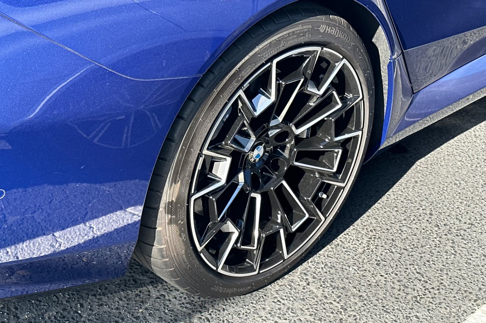 Thumbnail: 2025 BMW M5 - 9